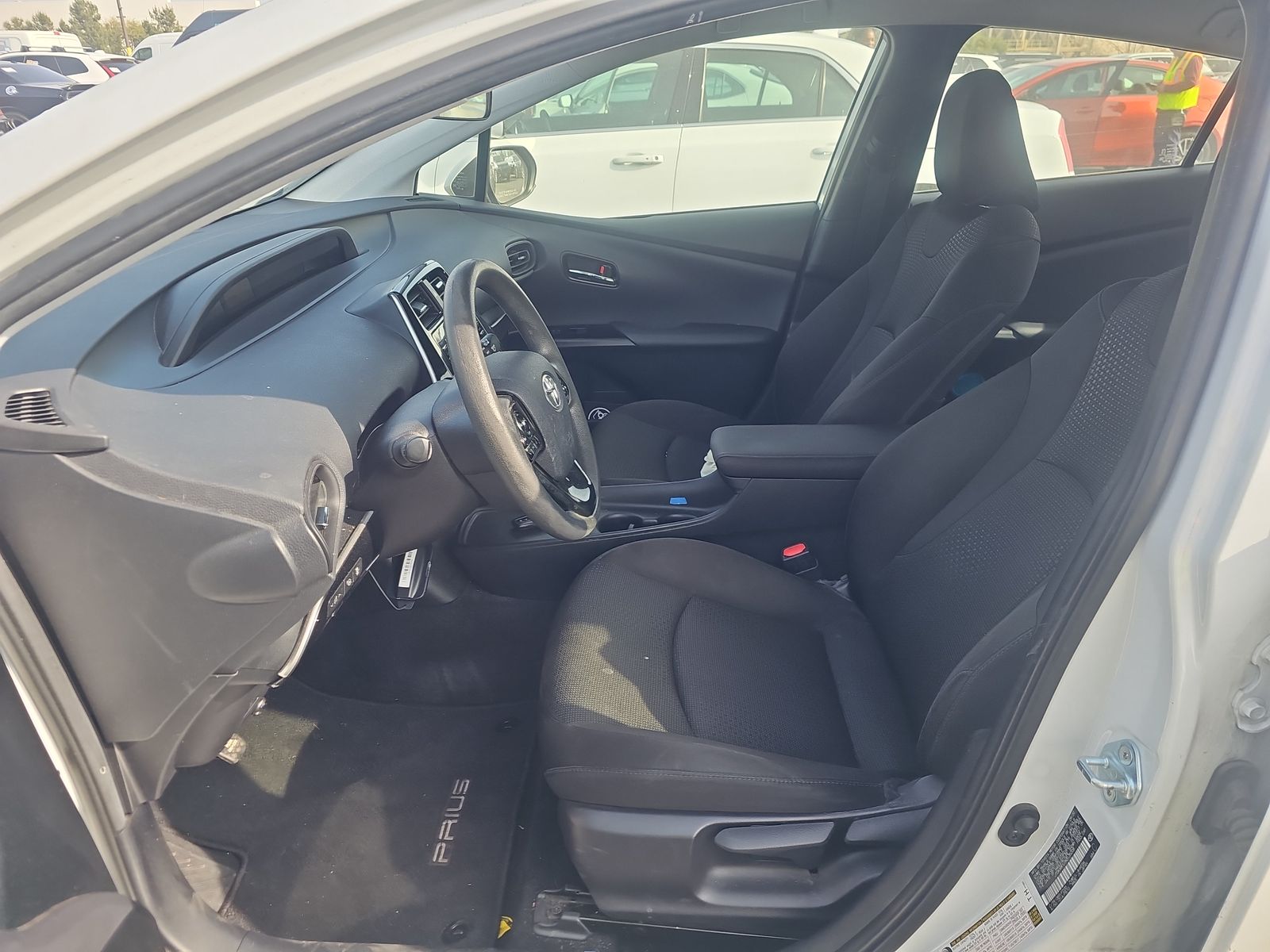 2021 Toyota Prius LE FWD