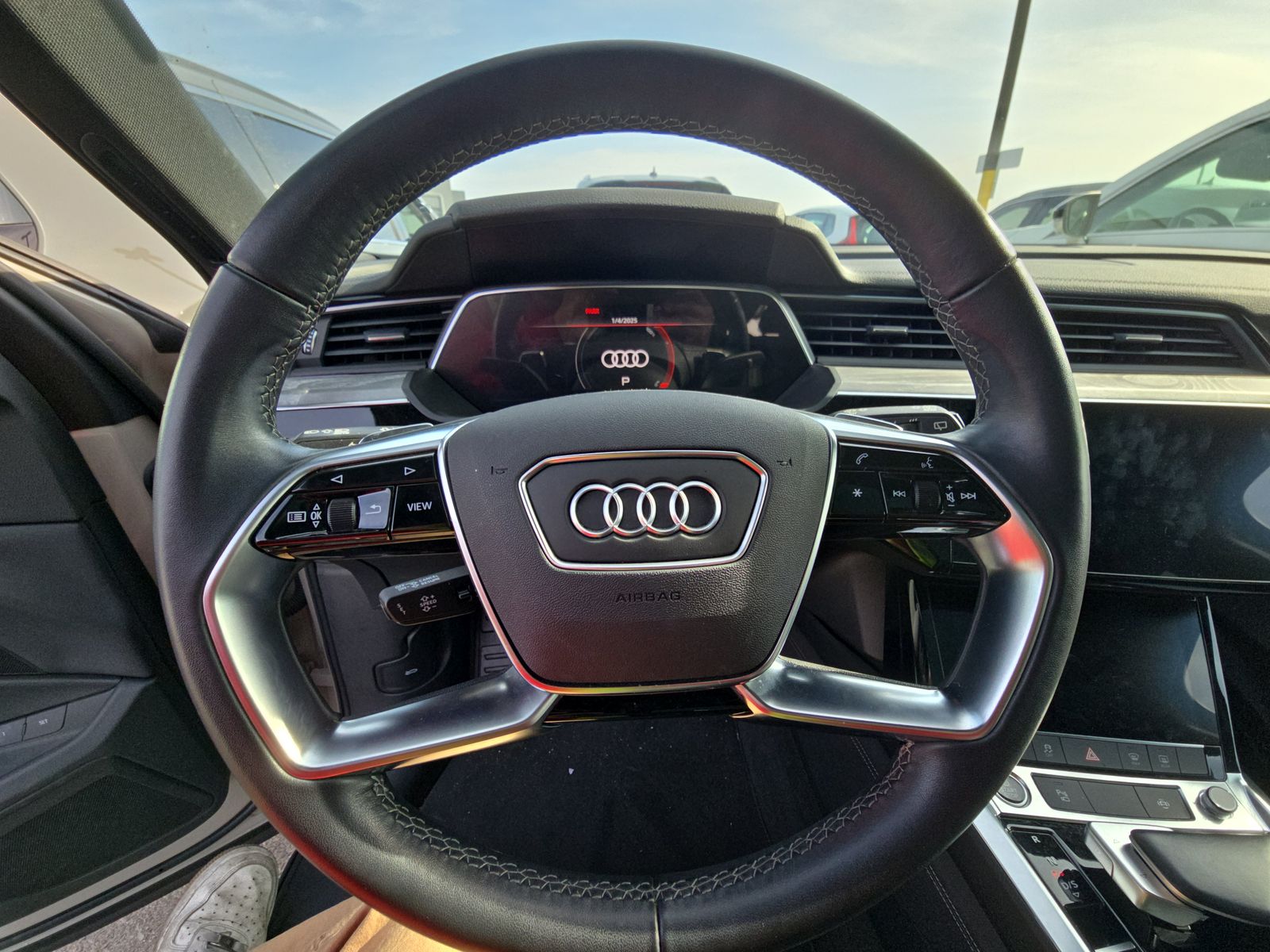 2022 Audi e-tron Premium AWD