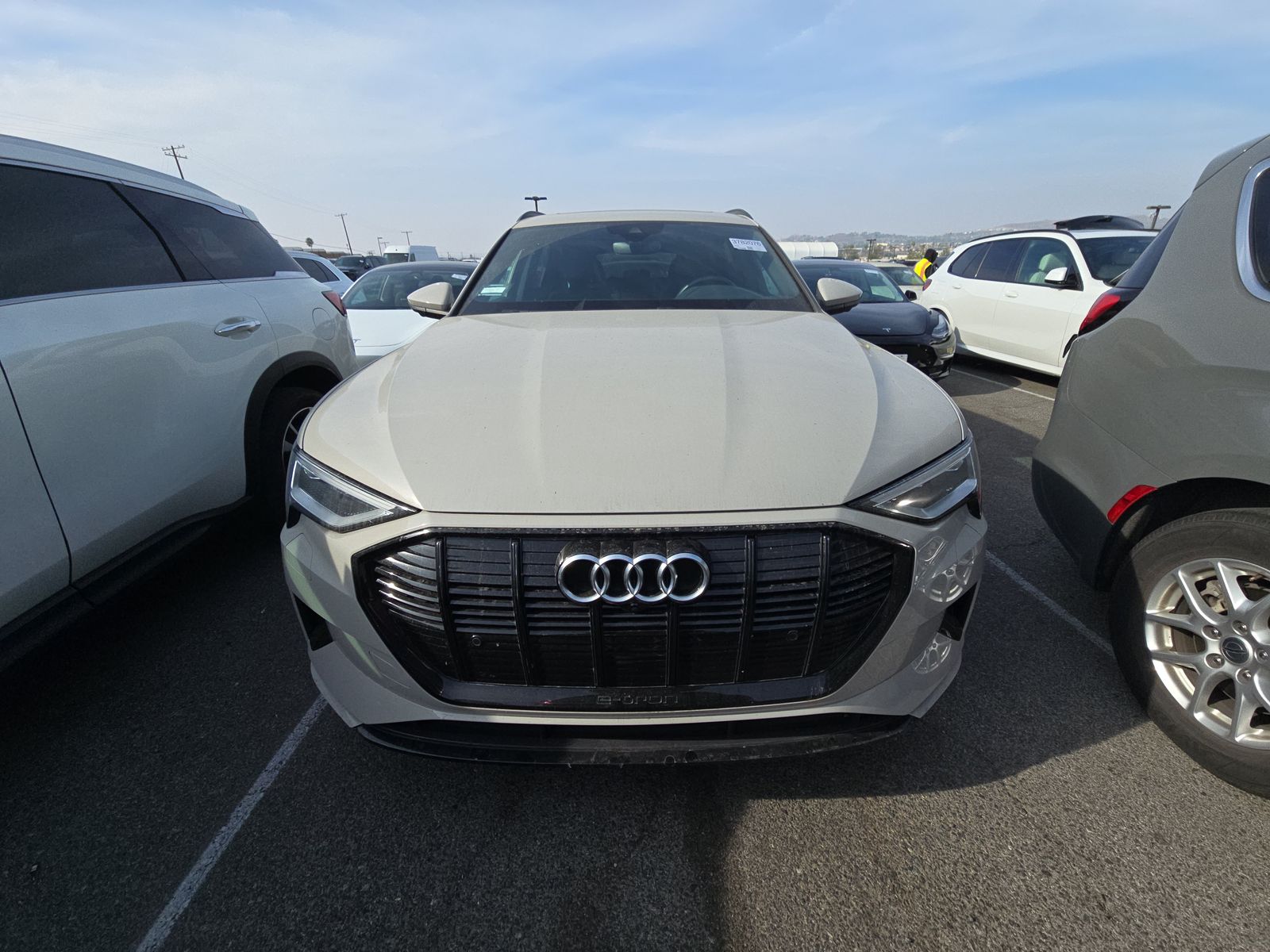 2022 Audi e-tron Premium AWD