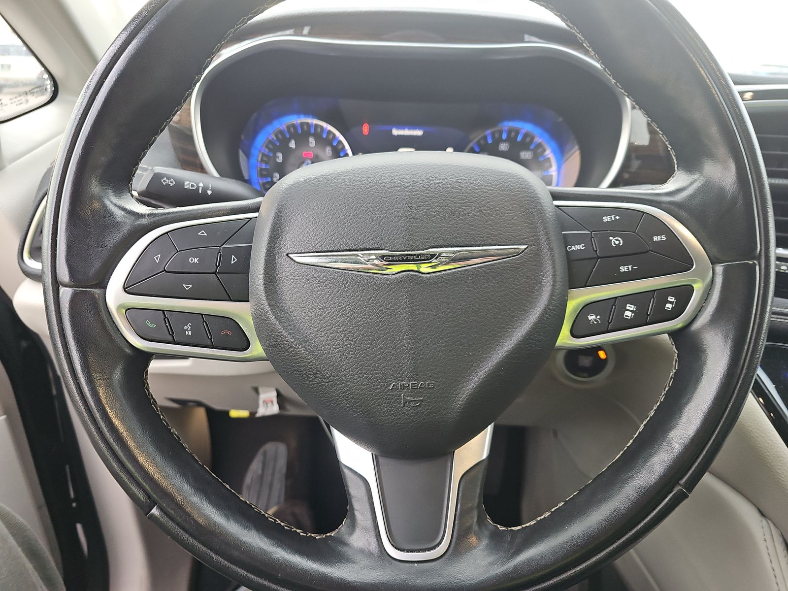 2022 Chrysler Pacifica Limited FWD