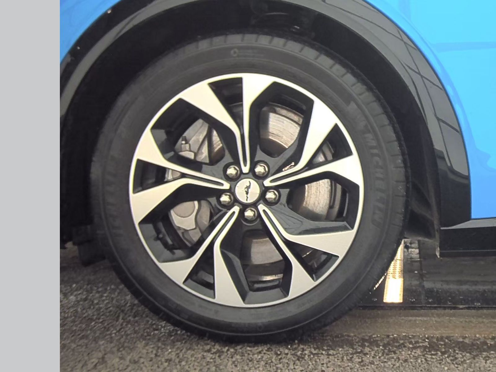 2023 Ford Mustang Mach-E Premium AWD