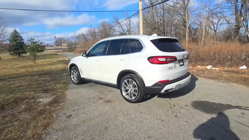 2022 BMW X5 xDrive40i AWD