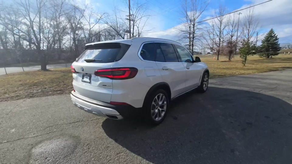 2022 BMW X5 xDrive40i AWD