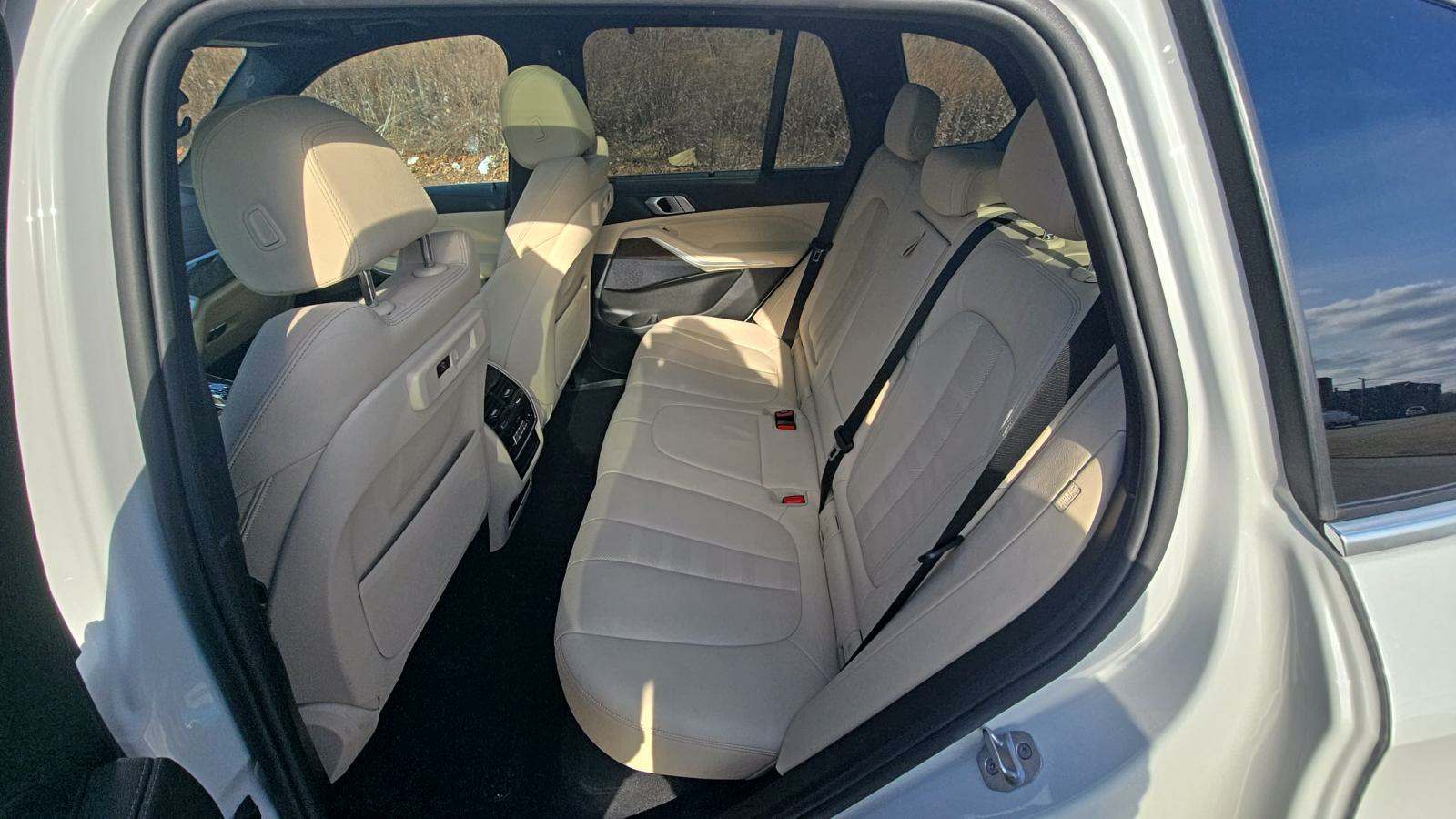 2022 BMW X5 xDrive40i AWD