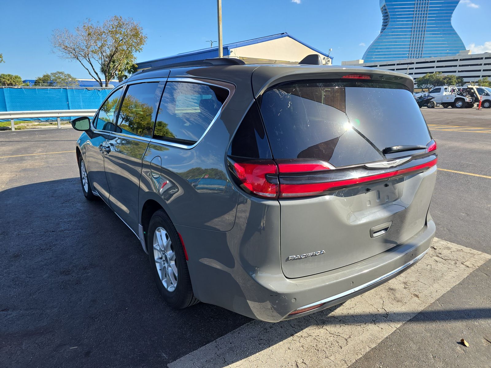 2022 Chrysler Pacifica Touring L FWD