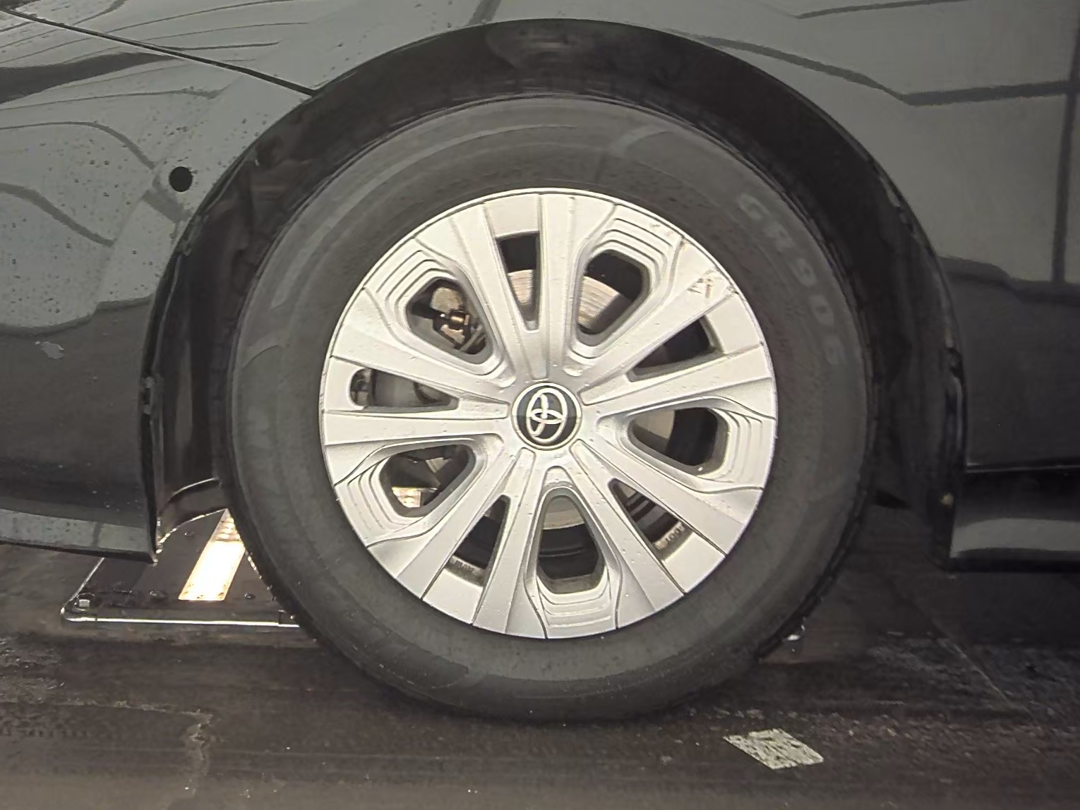 2021 Toyota Prius LE FWD