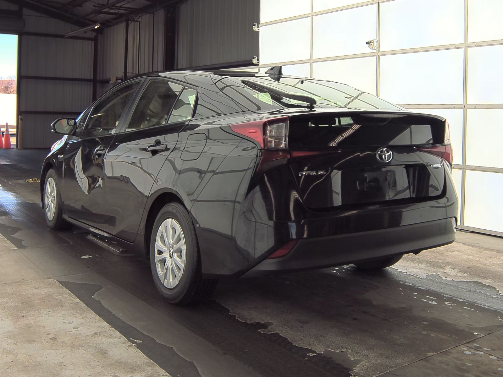 2021 Toyota Prius LE FWD