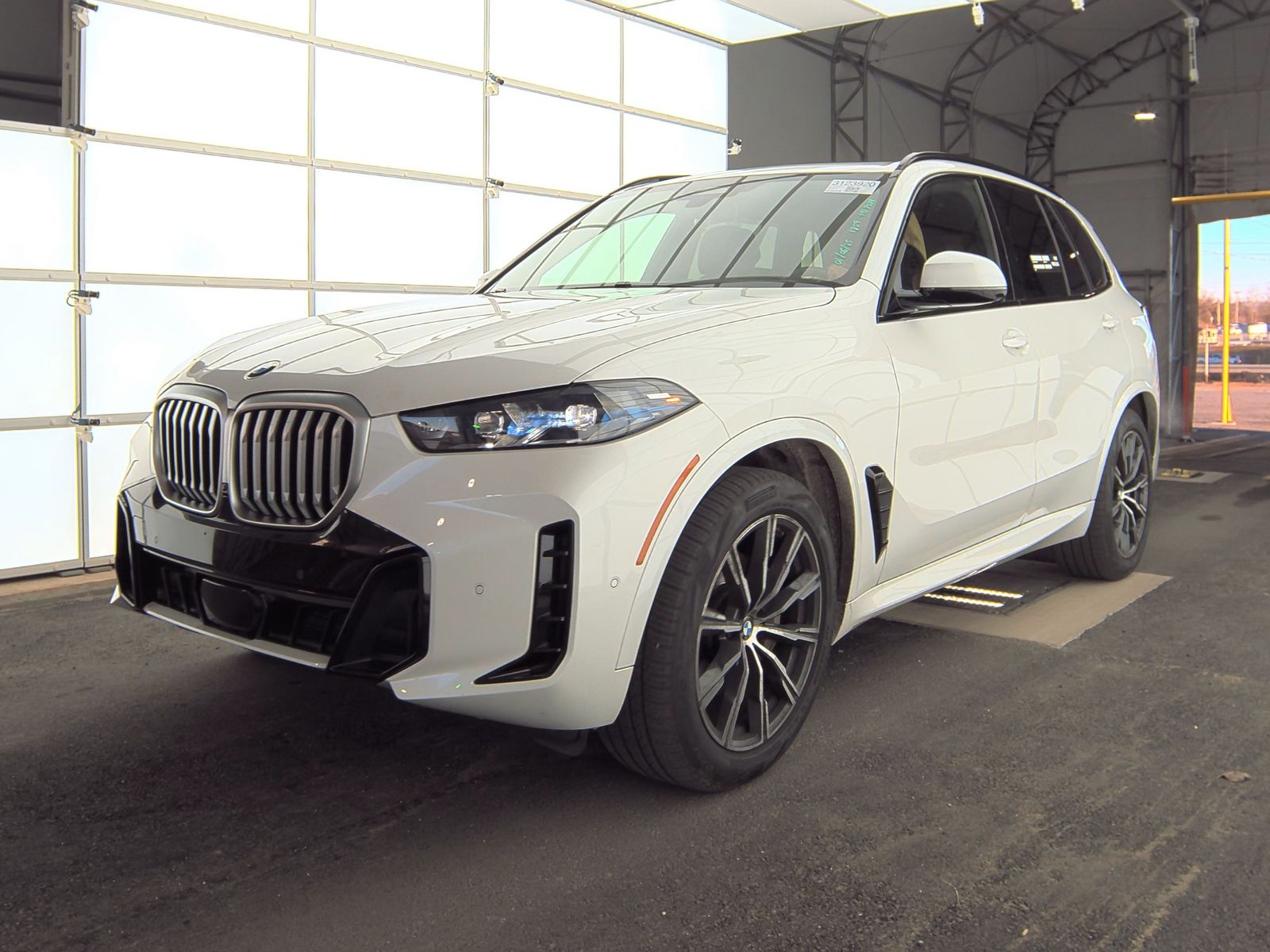 2025 BMW X5 xDrive40i M SPORT LINE