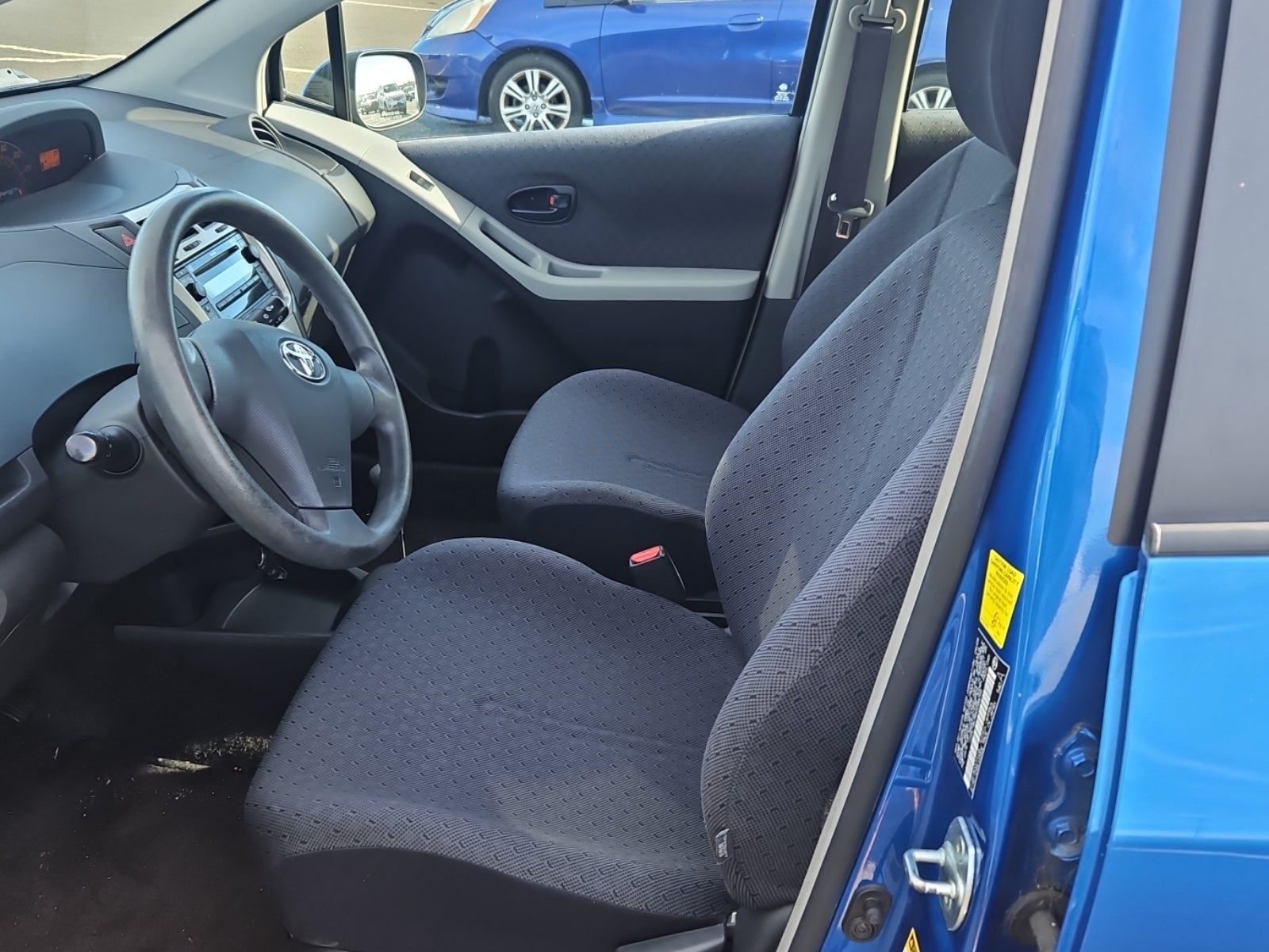 2010 Toyota Yaris Base FWD