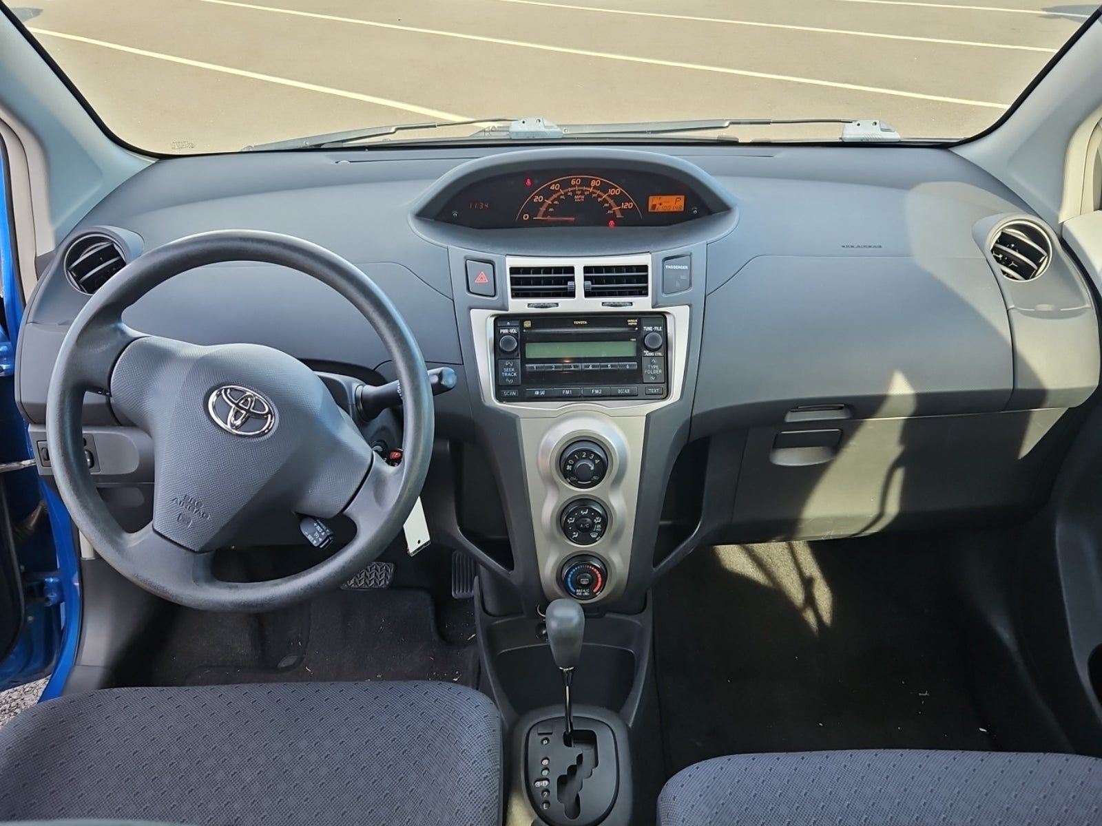 2010 Toyota Yaris Base FWD