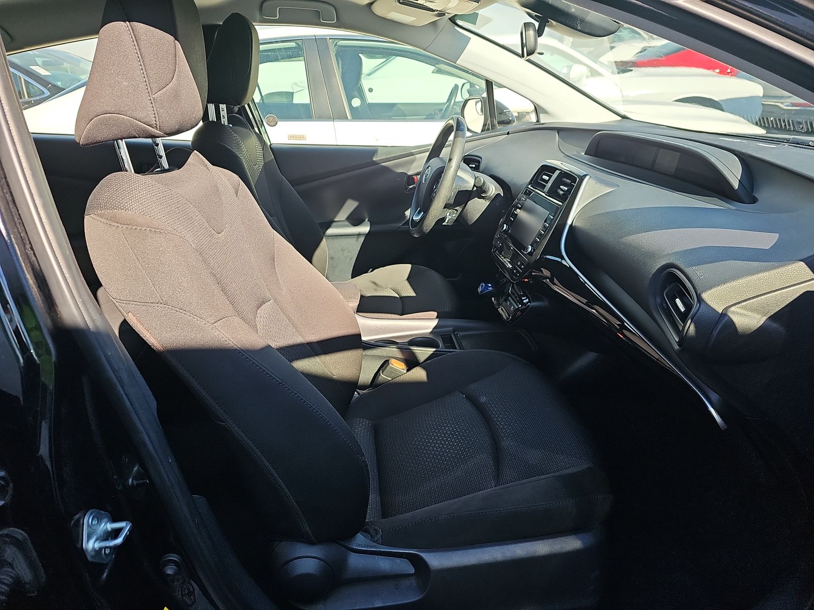 2021 Toyota Prius LE FWD