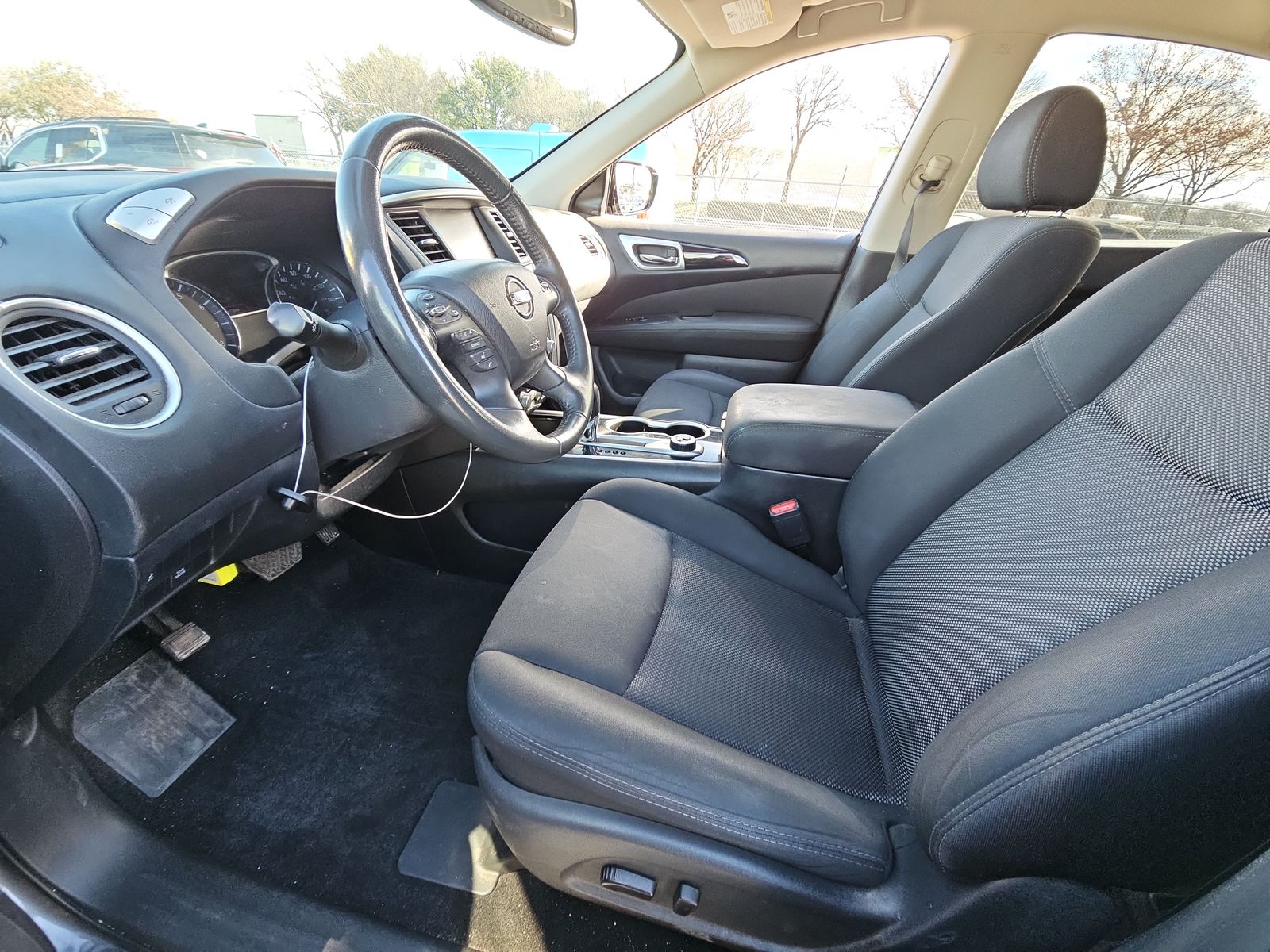2017 Nissan Pathfinder SV AWD