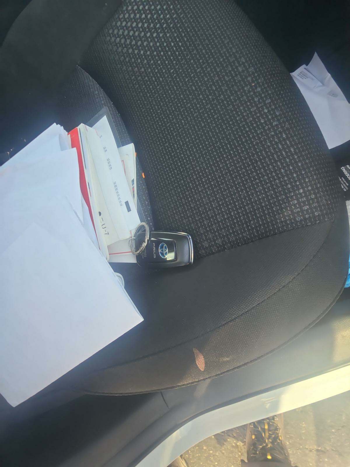 2021 Toyota Prius LE FWD