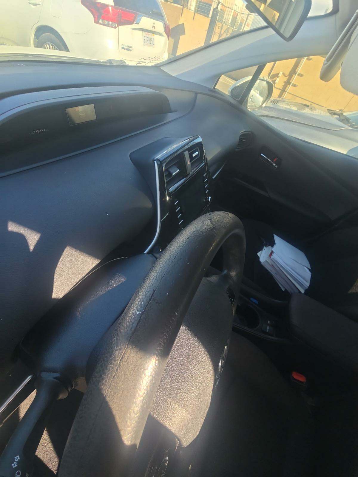 2021 Toyota Prius LE FWD