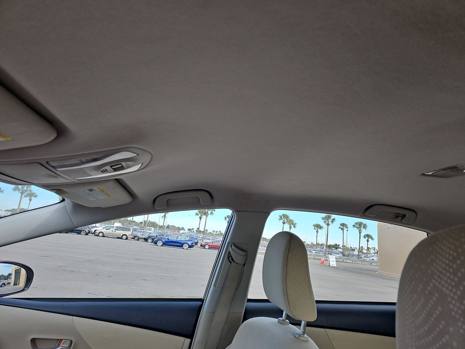 2012 Toyota Prius v Two FWD