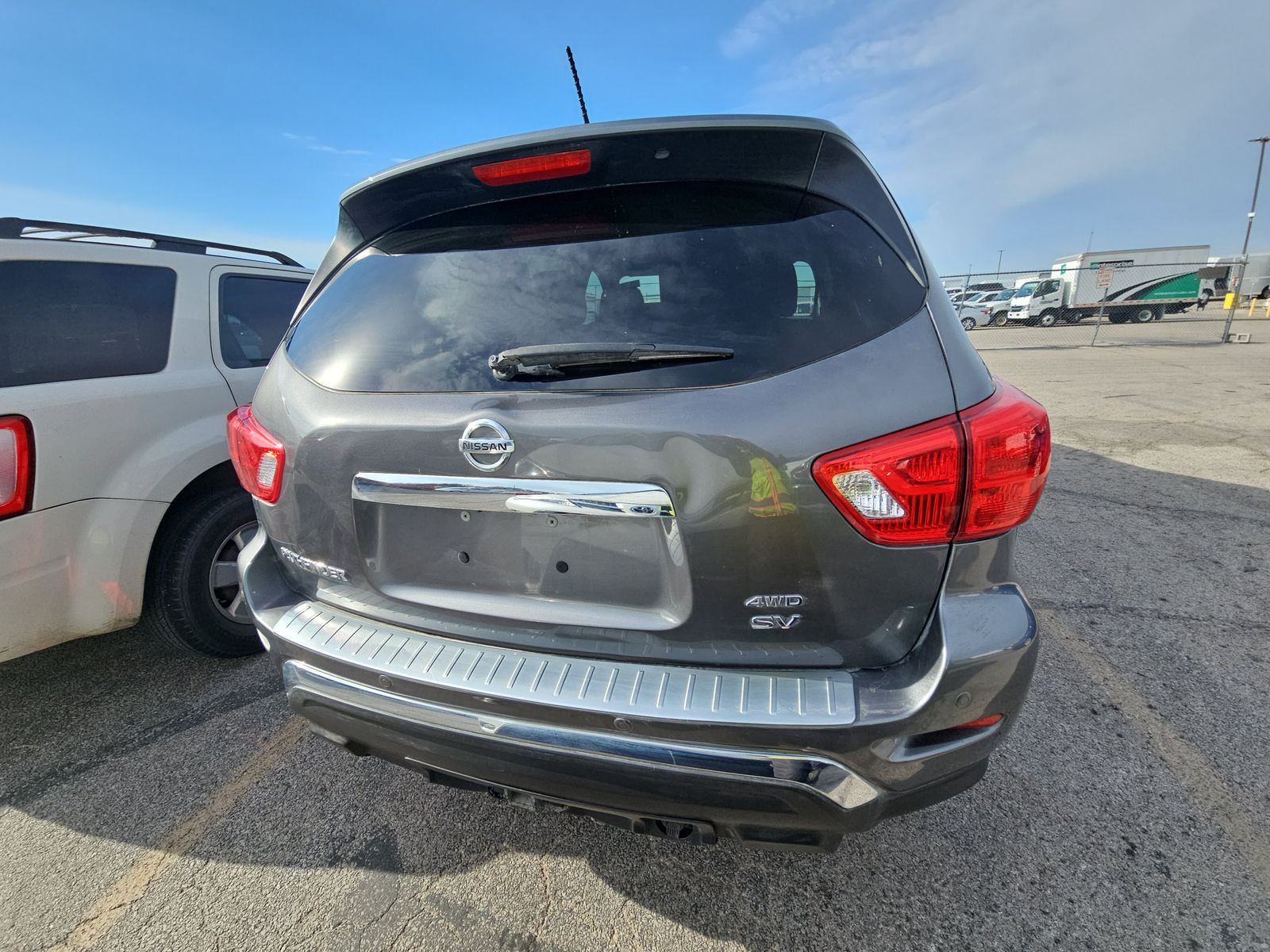 2017 Nissan Pathfinder SV AWD