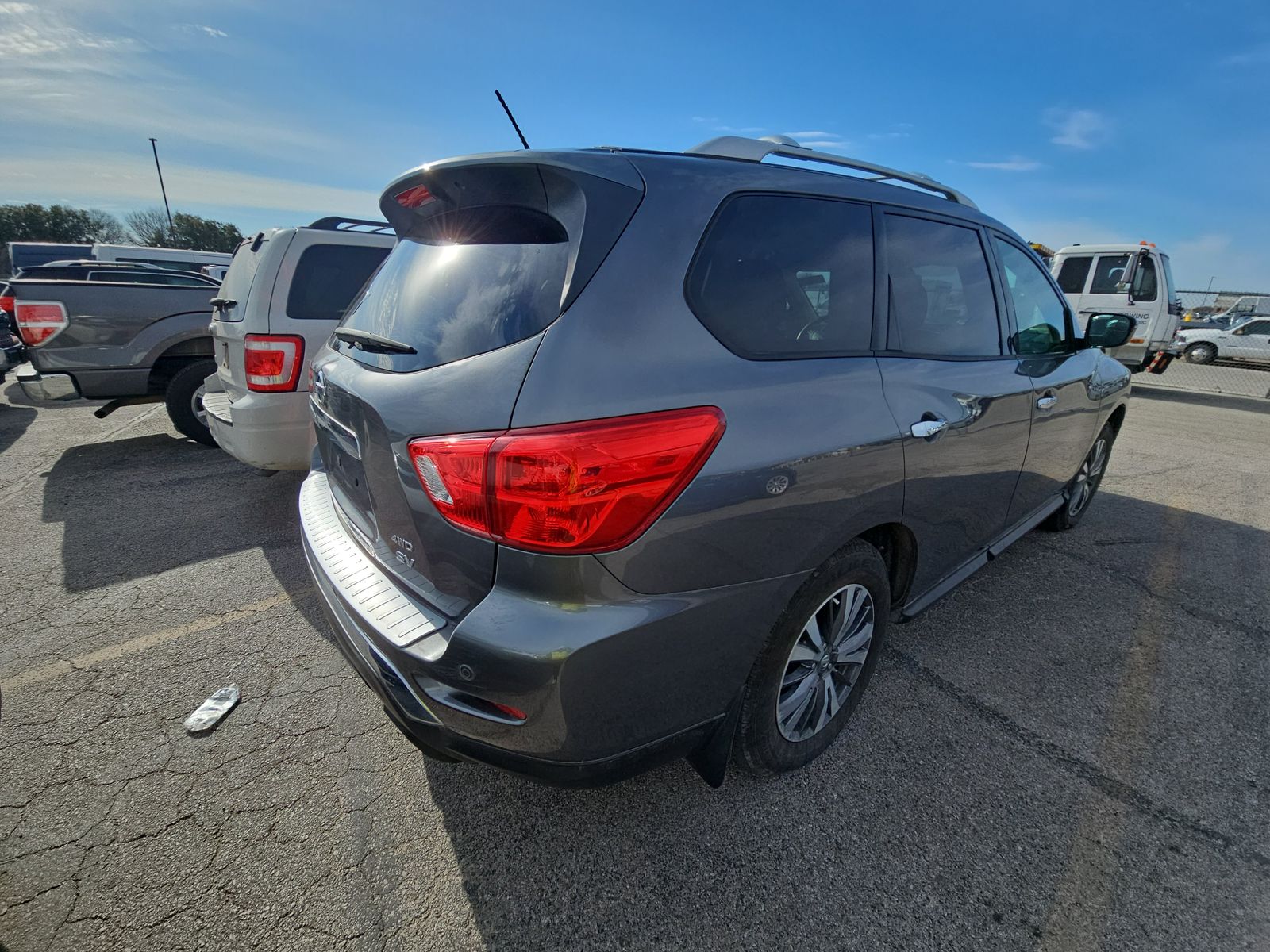 2017 Nissan Pathfinder SV AWD