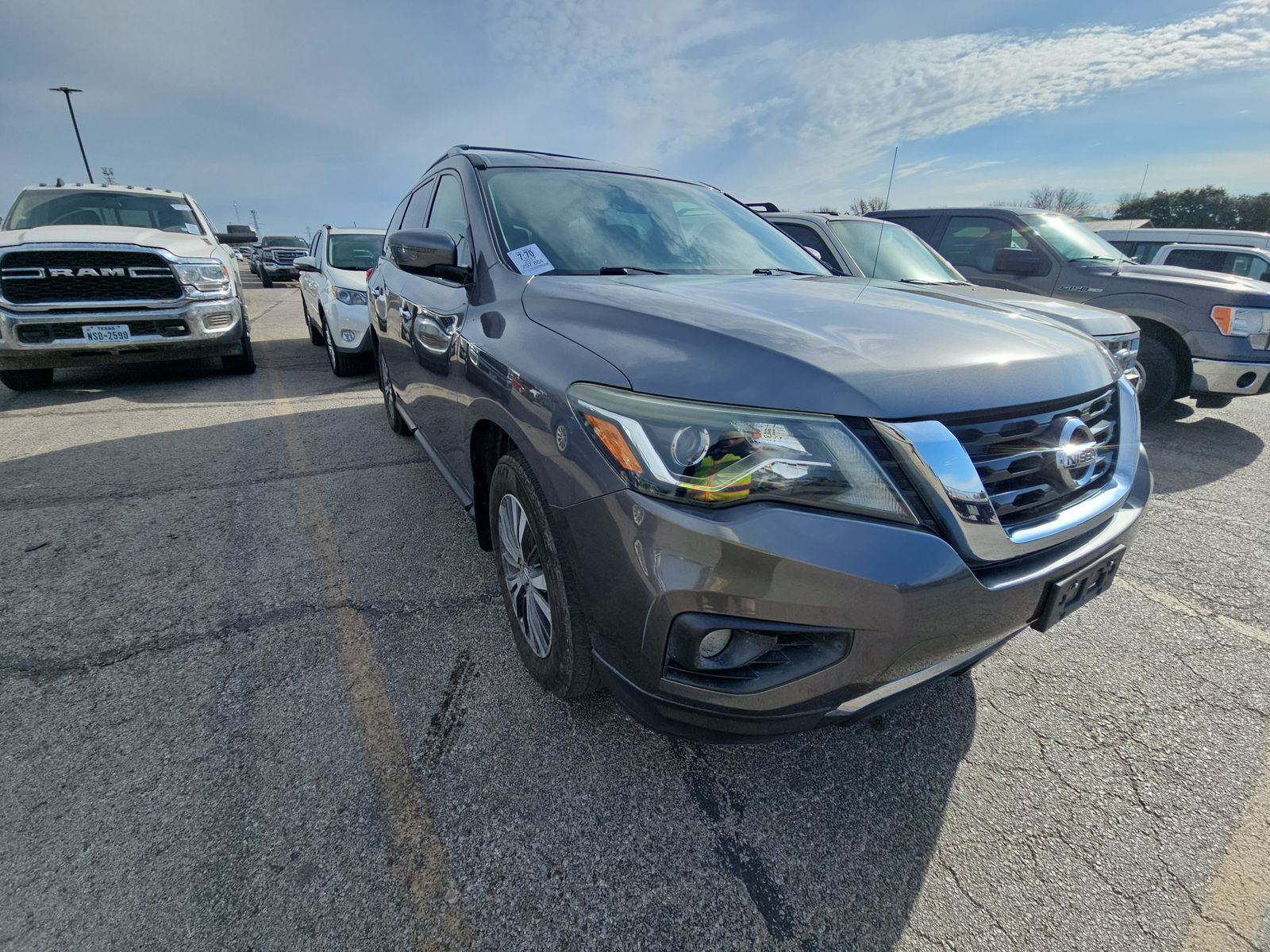 2017 Nissan Pathfinder SV AWD