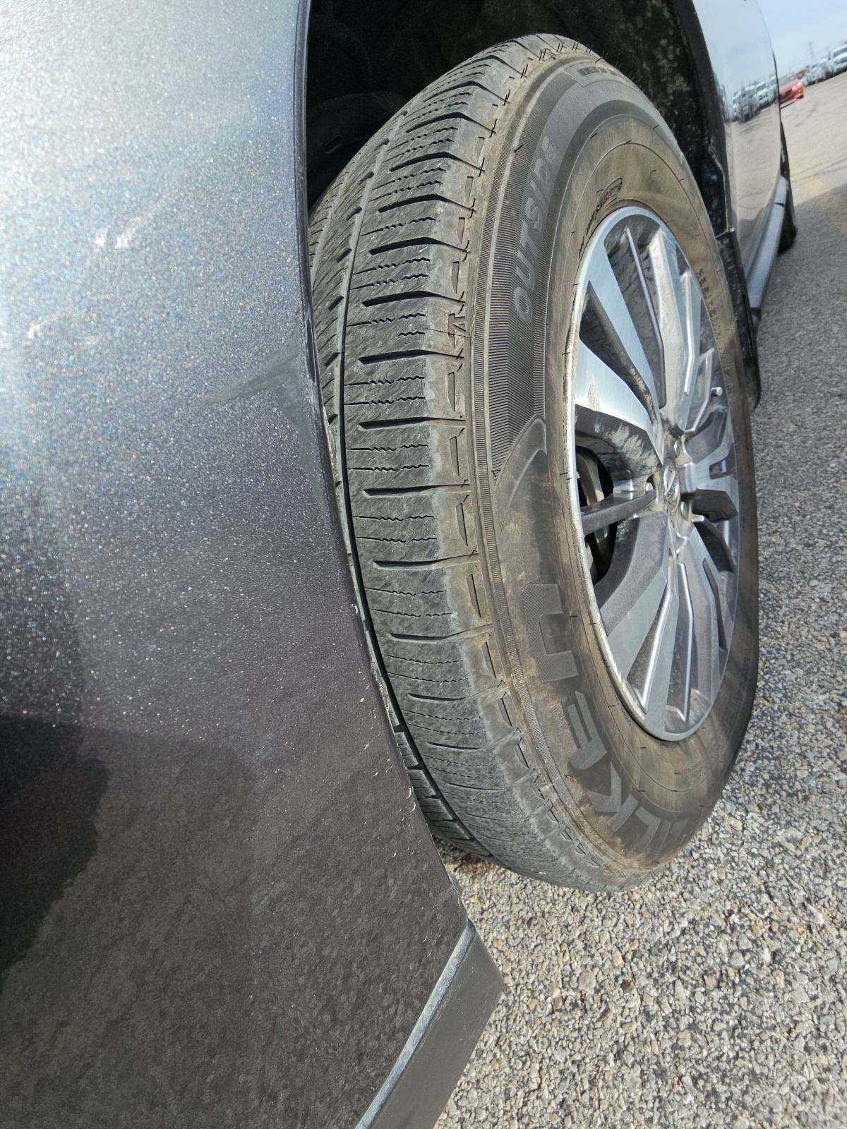 2017 Nissan Pathfinder SV AWD