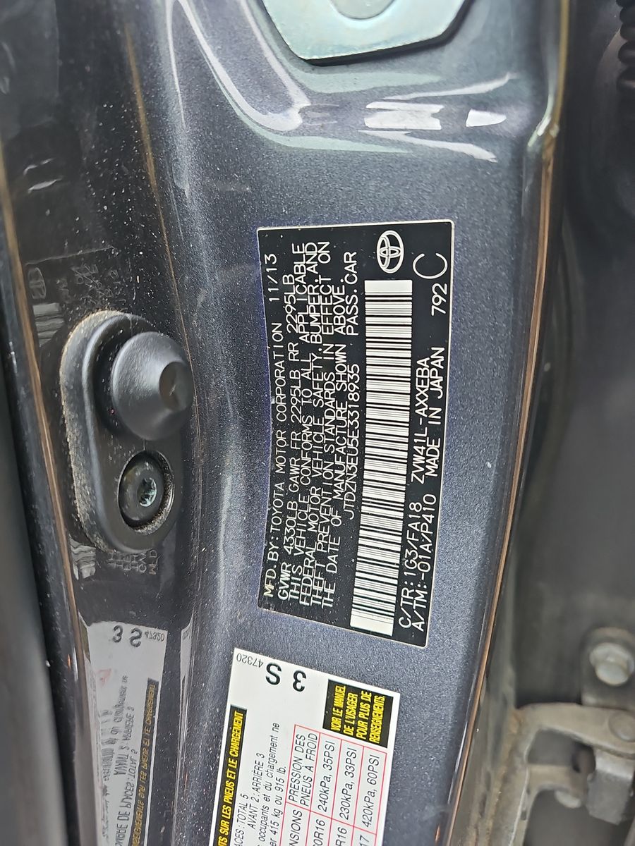 2014 Toyota Prius v Two FWD