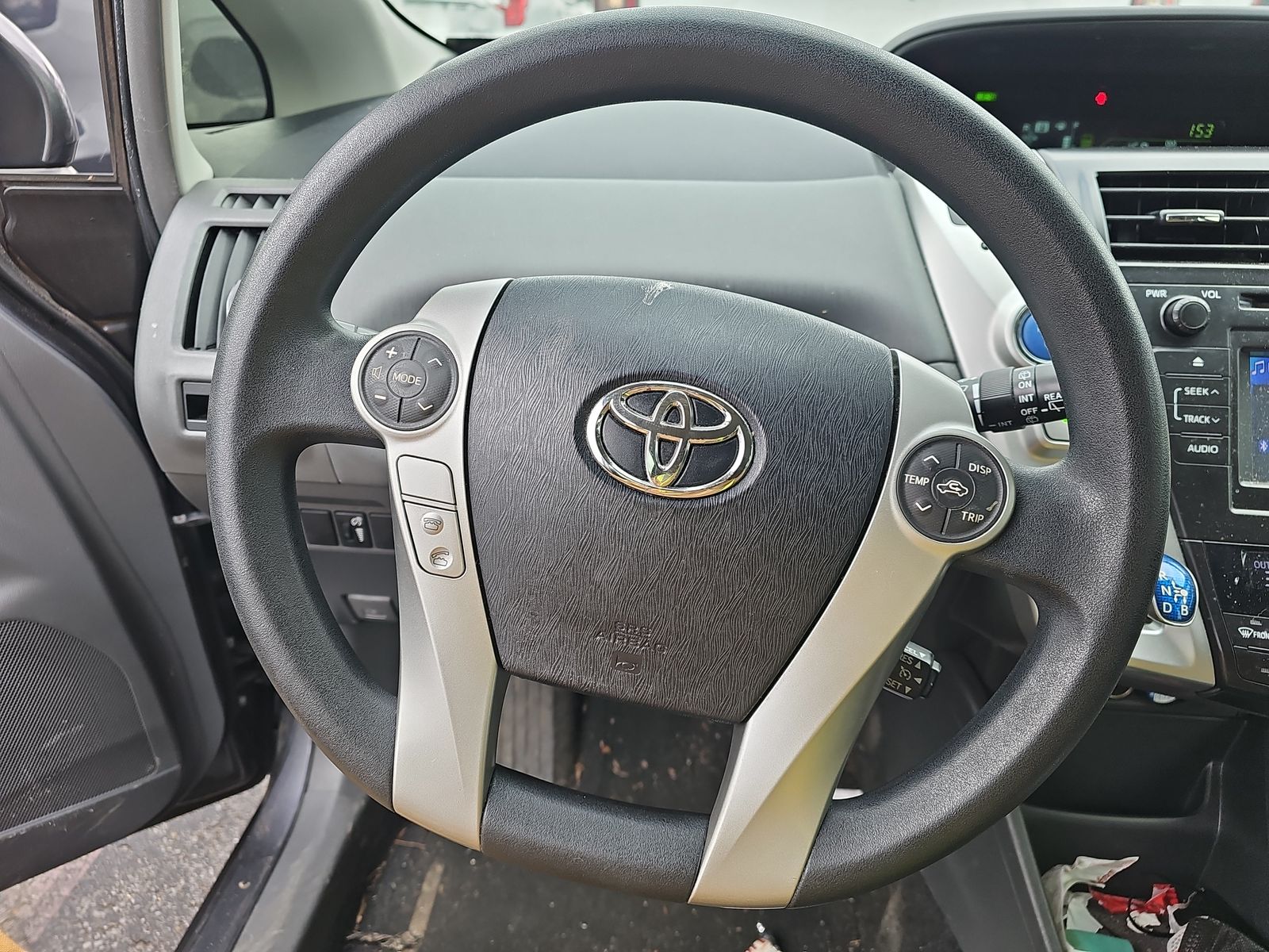 2014 Toyota Prius v Two FWD