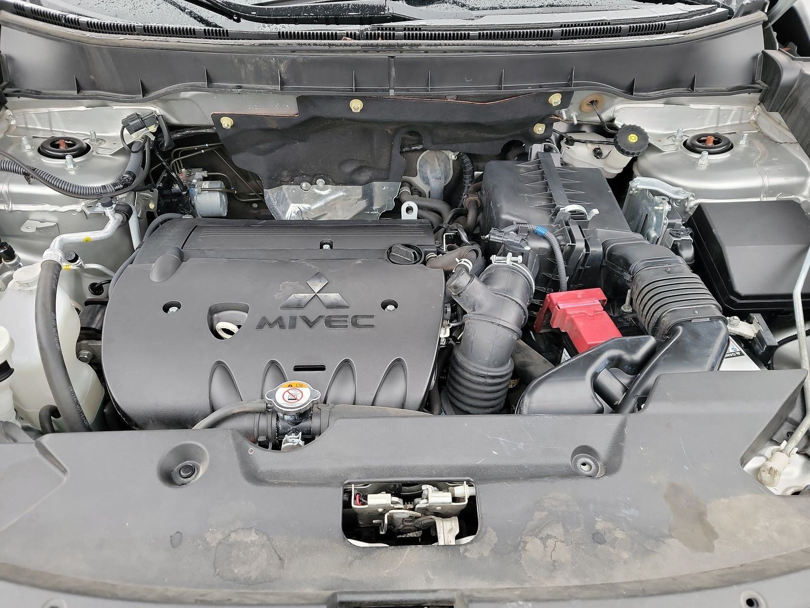 Mitsubishi Outlander Sport 2.0 SE снимка Mitsubishi Outlander Sport 2.0 SE
