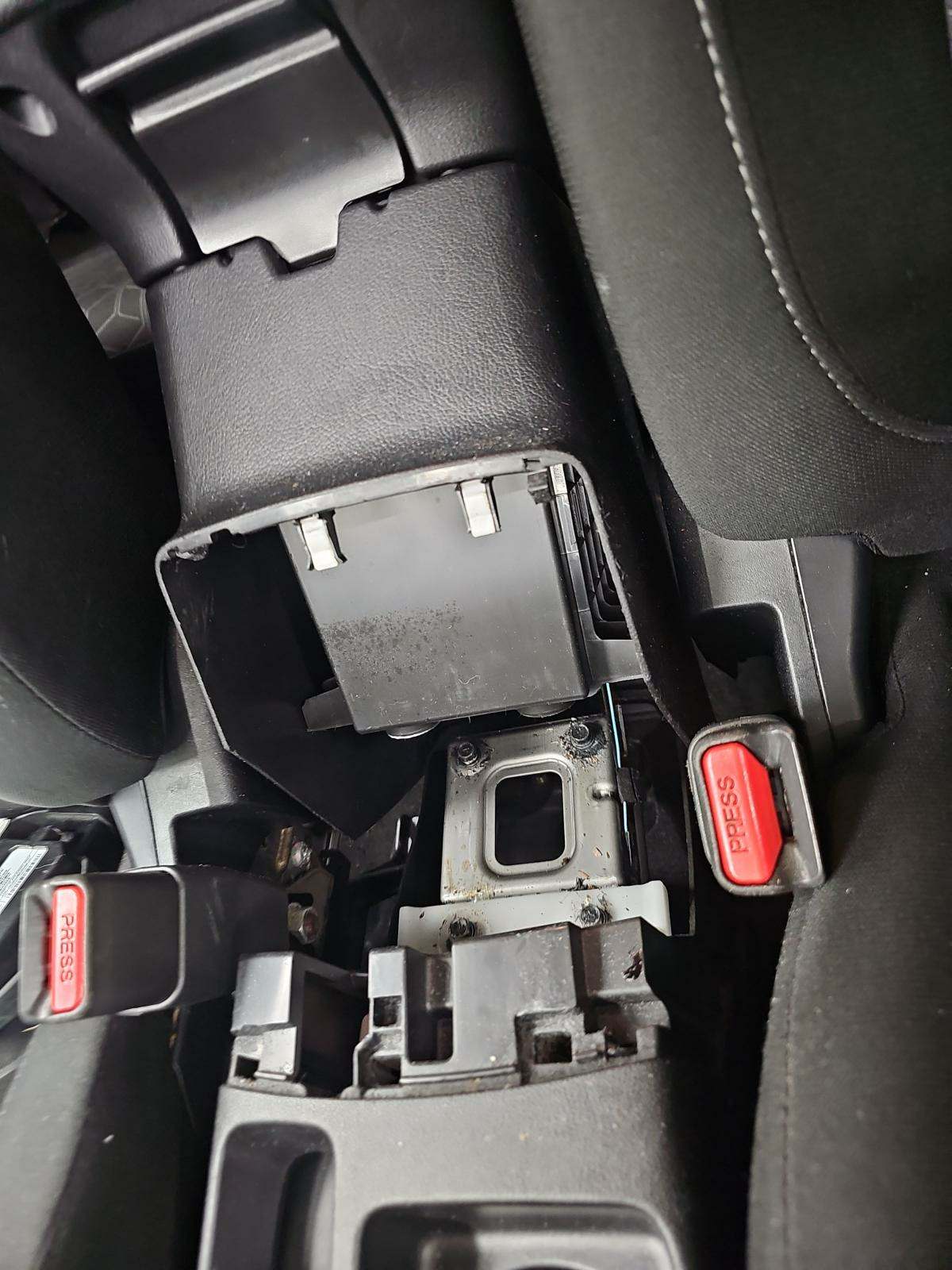 Mitsubishi Outlander Sport 2.0 SE снимка Mitsubishi Outlander Sport 2.0 SE