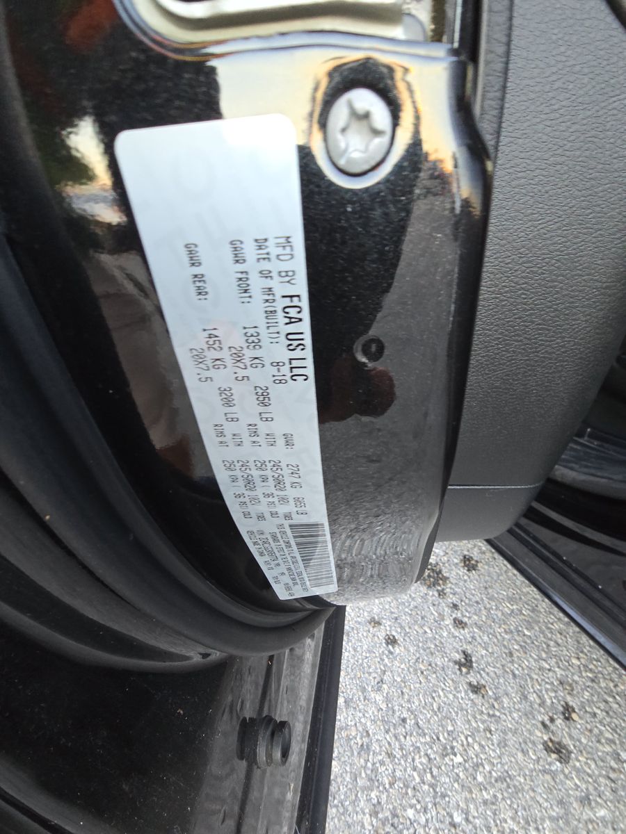 2019 Chrysler Pacifica Limited FWD