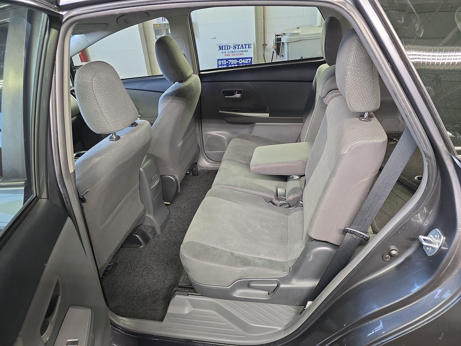 2014 Toyota Prius v Two FWD