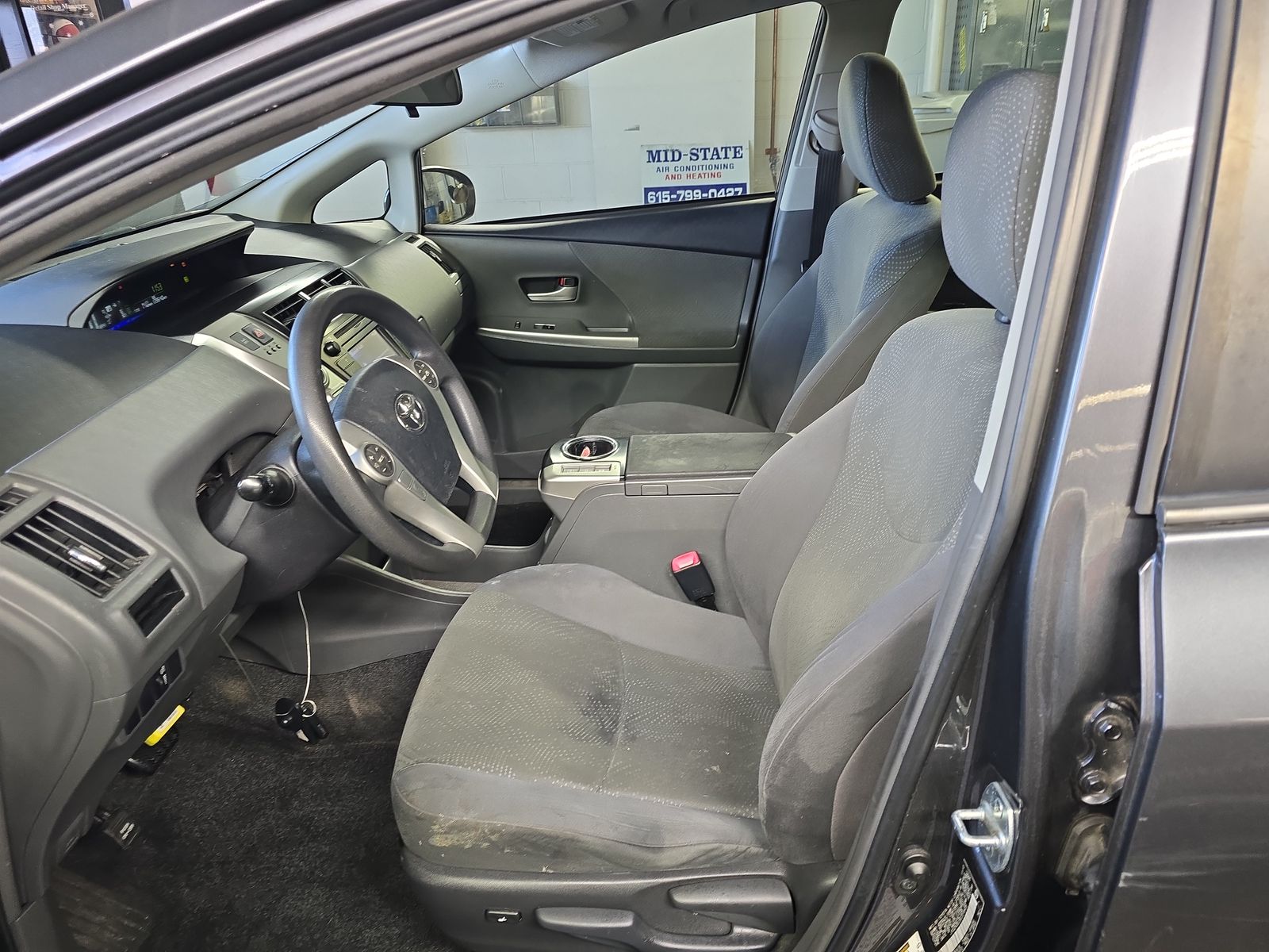 2014 Toyota Prius v Two FWD