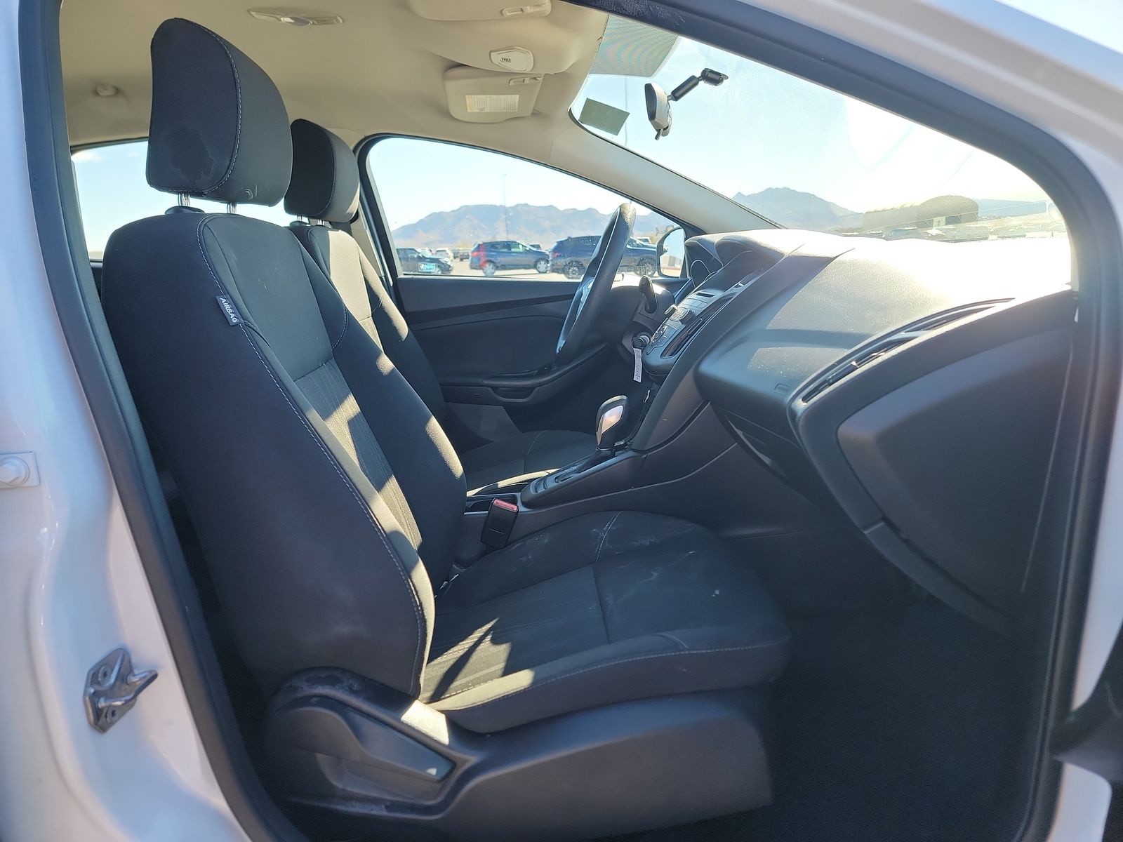 2017 Ford Focus SE FWD