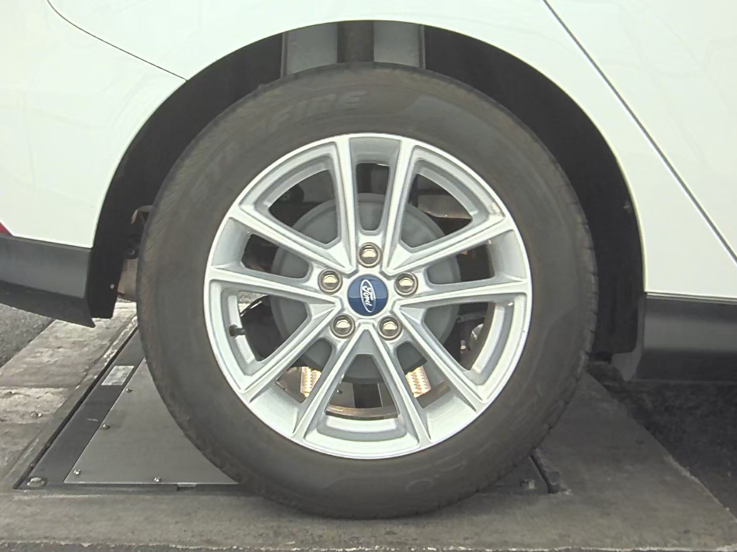 2017 Ford Focus SE FWD