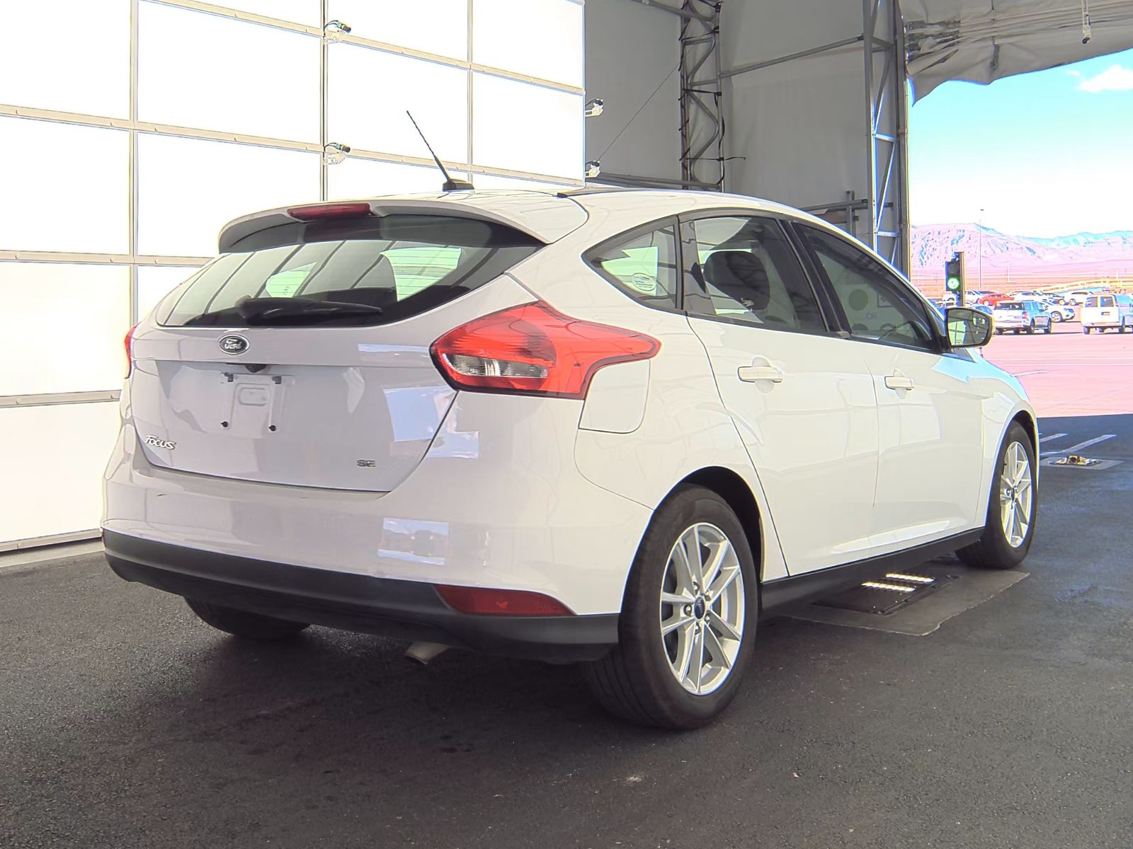 2017 Ford Focus SE FWD