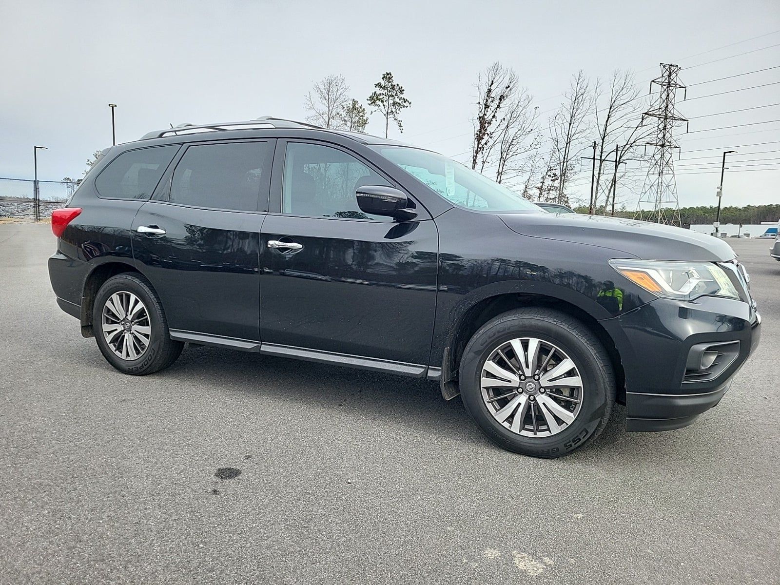 2017 Nissan Pathfinder SV AWD