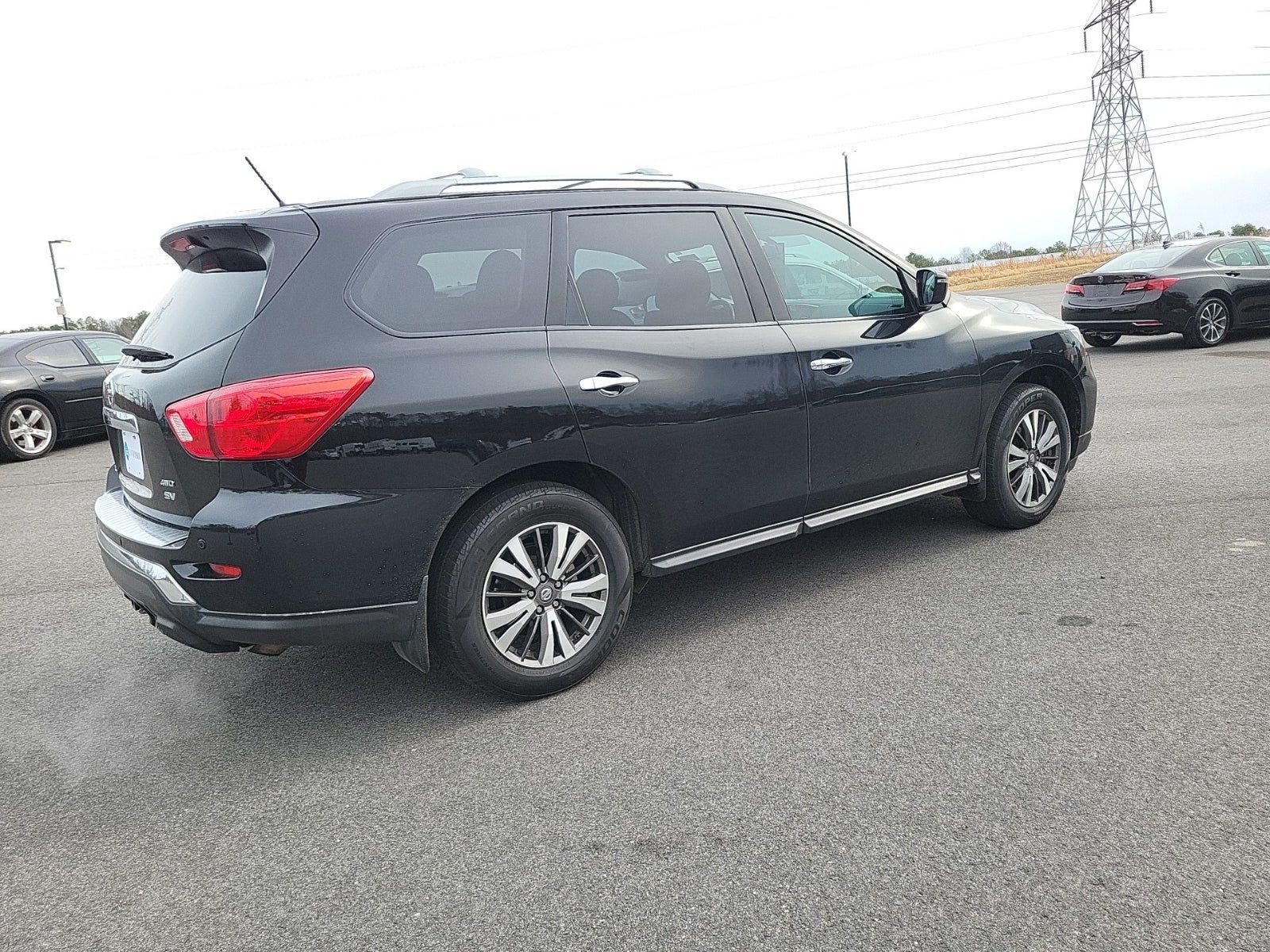 2017 Nissan Pathfinder SV AWD