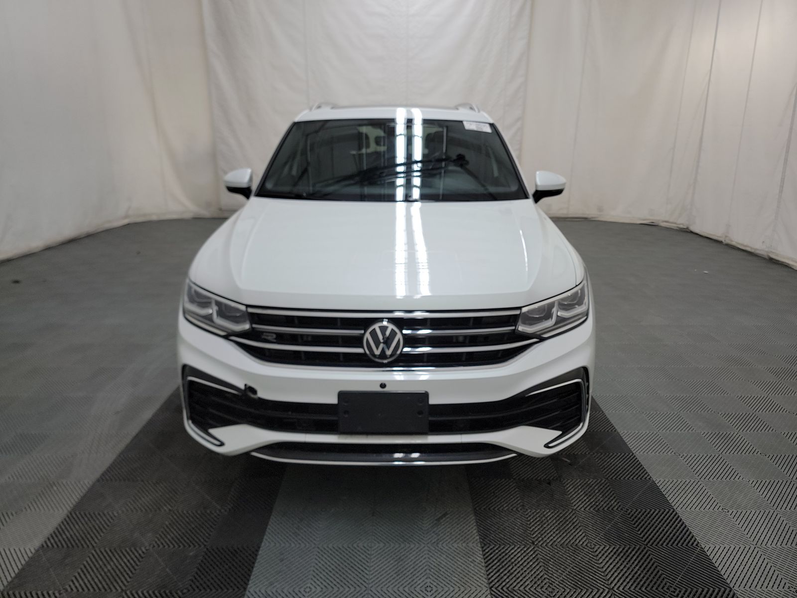 2024 Volkswagen Tiguan 2.0T SEL R-Line AWD