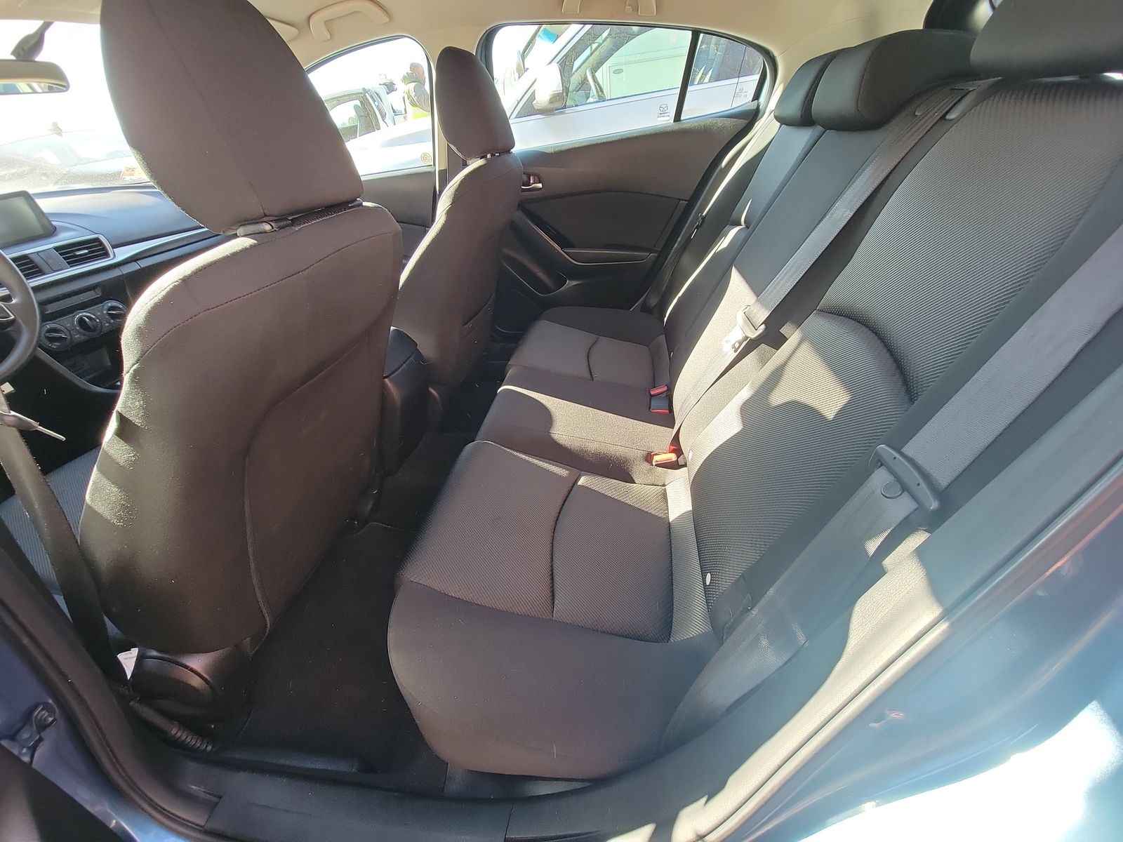 2017 MAZDA MAZDA3 Sport FWD