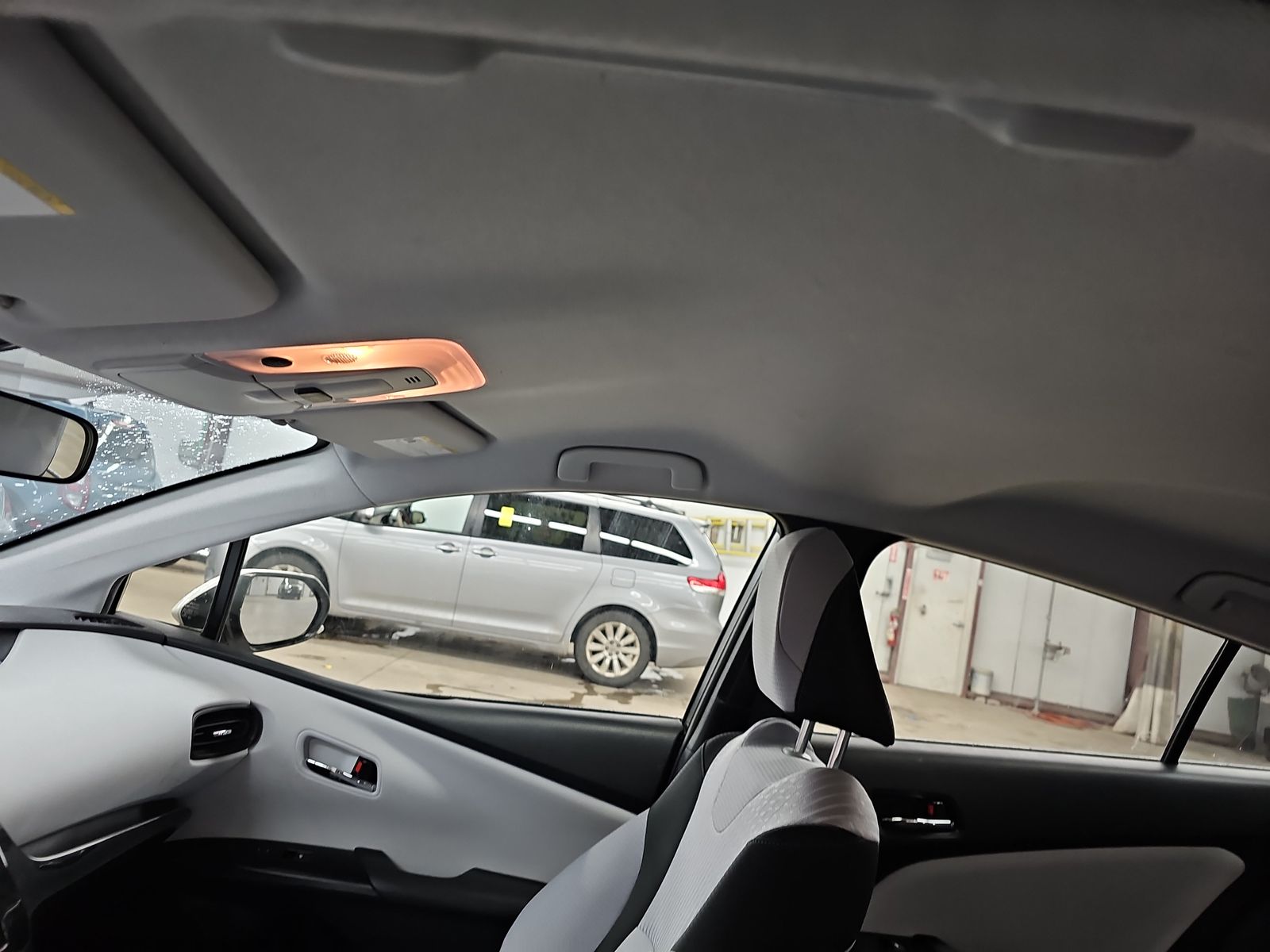 2016 Toyota Prius Two FWD