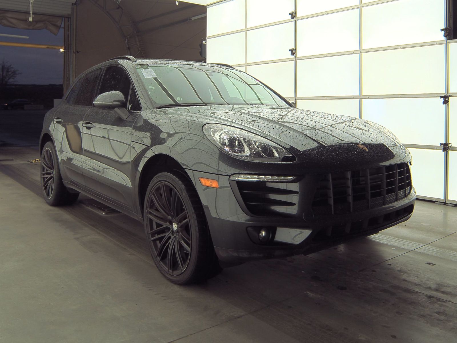 2017 Porsche Macan Base AWD