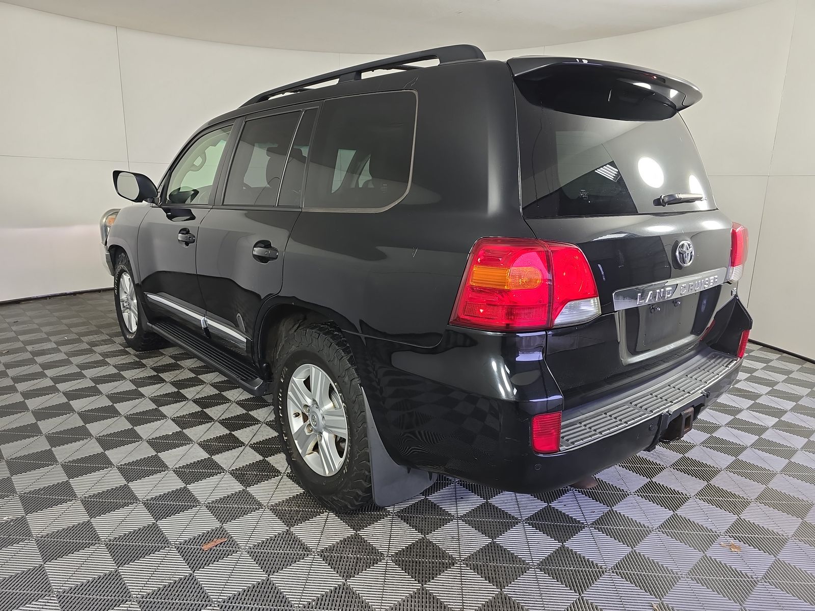 2013 Toyota Land Cruiser Base AWD