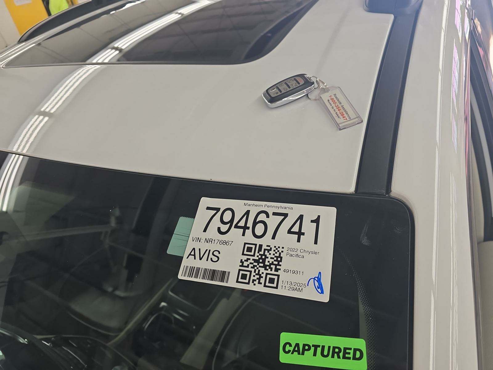 2022 Chrysler Pacifica Limited FWD