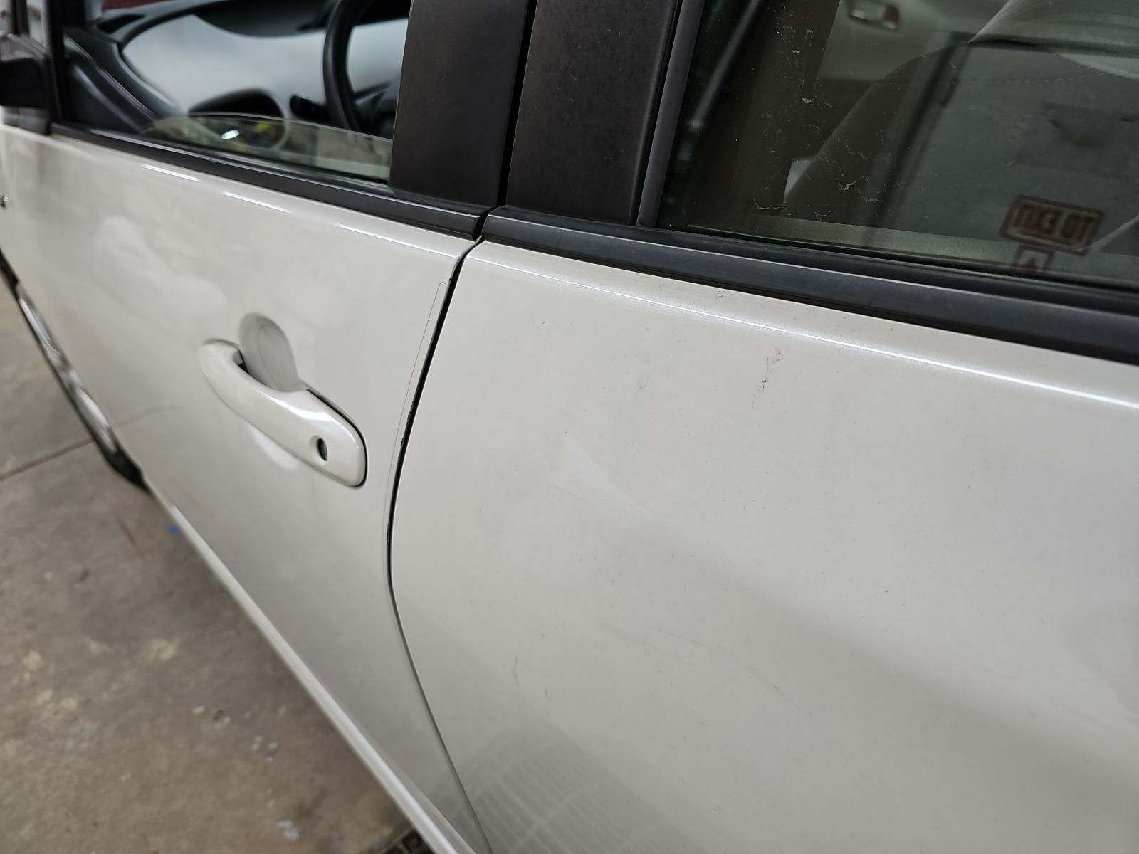 2016 Toyota Prius Two FWD