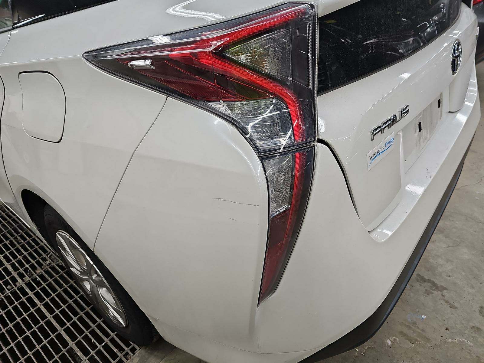 2016 Toyota Prius Two FWD