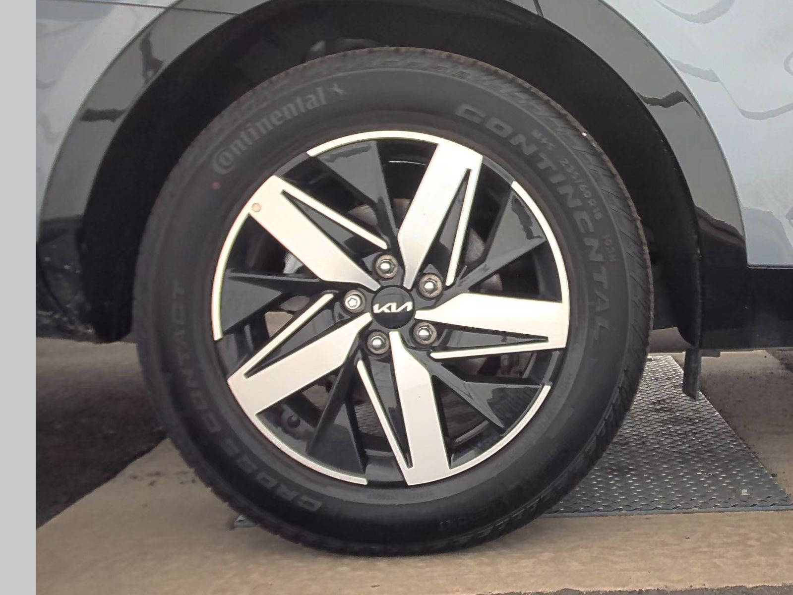 2023 Kia Sorento S FWD