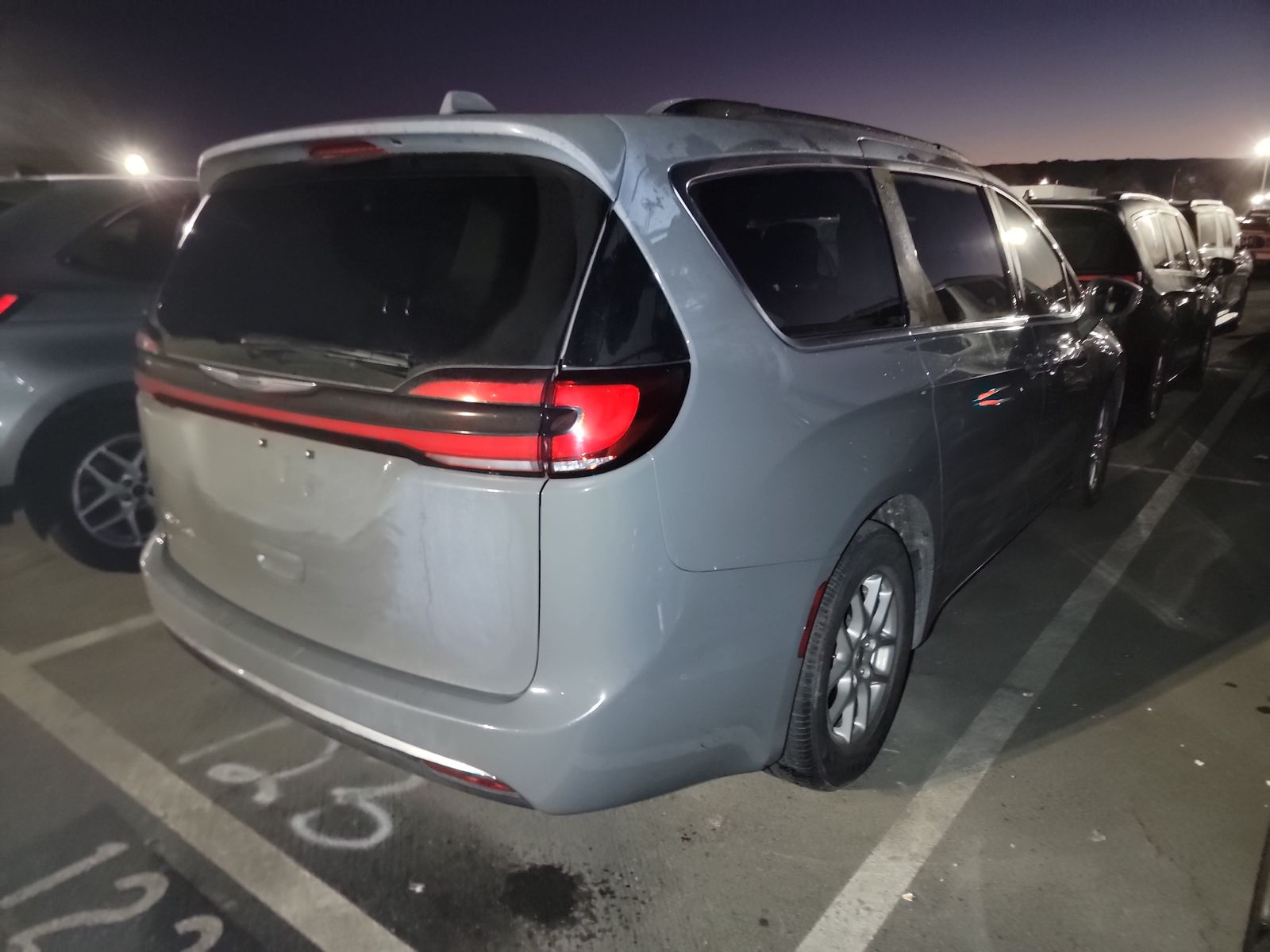 2022 Chrysler Pacifica Touring L FWD