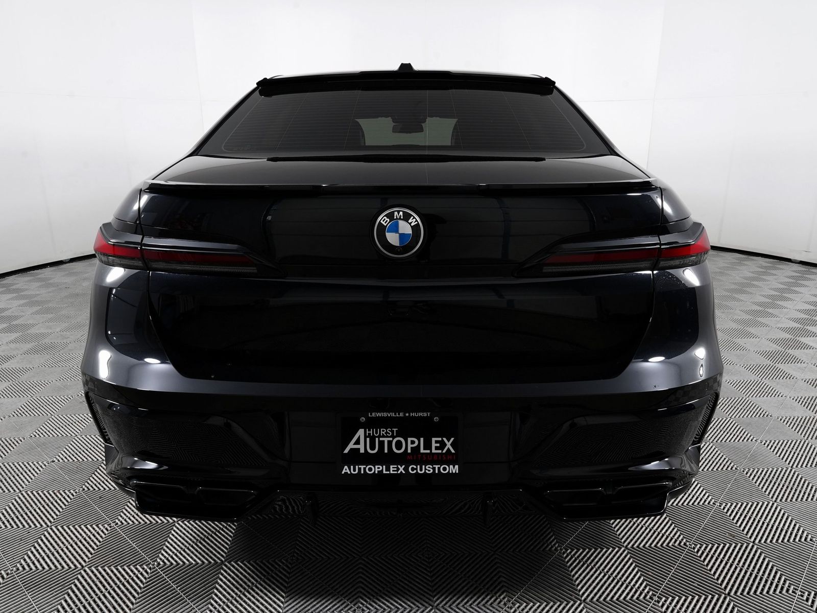 BMW 7 Series 760i xDrive снимка BMW 7 Series 760i xDrive