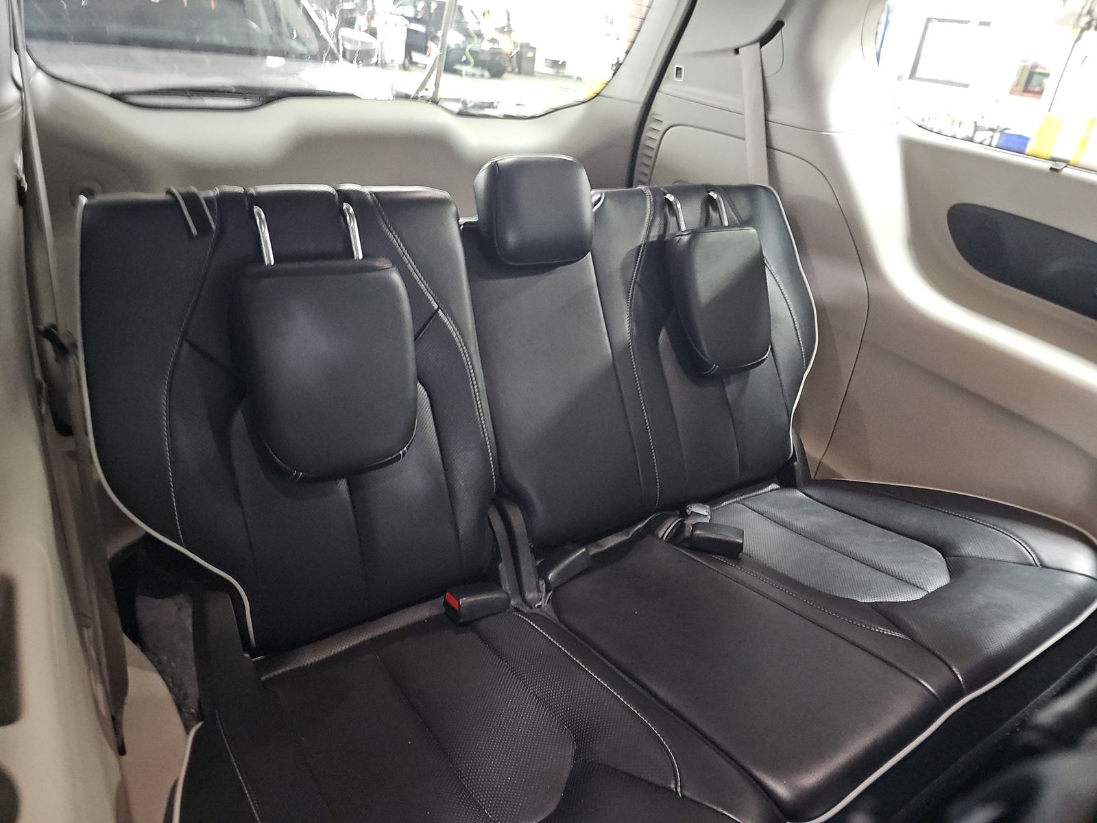 2022 Chrysler Pacifica Limited FWD