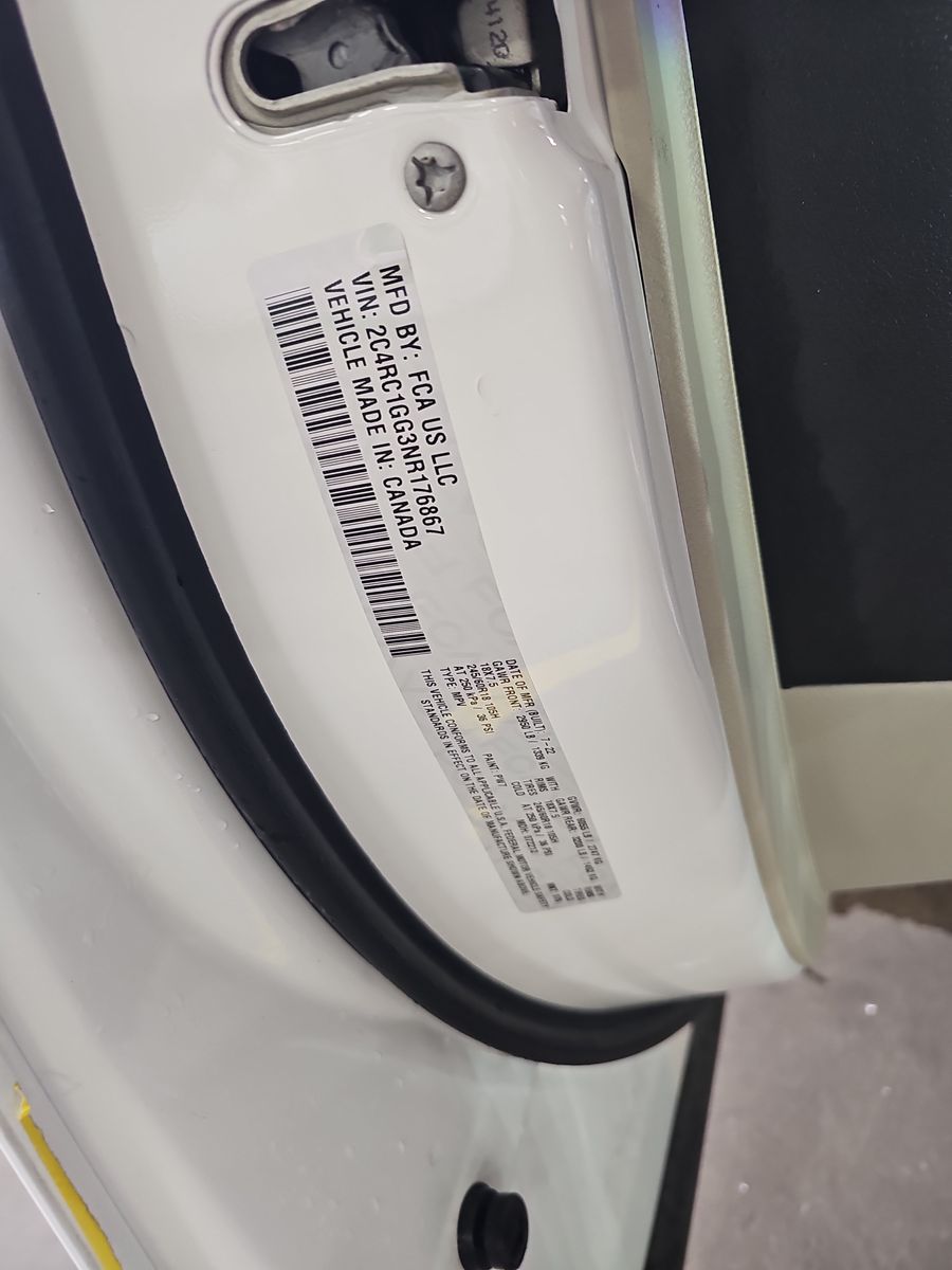 2022 Chrysler Pacifica Limited FWD