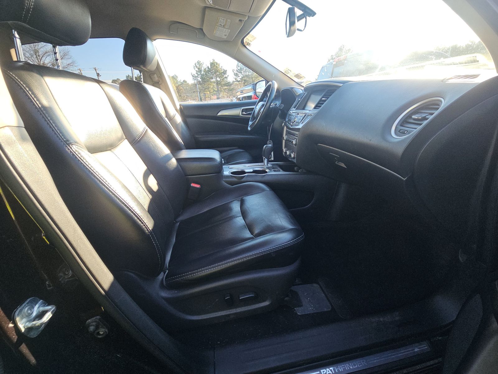 2019 Nissan Pathfinder SL FWD