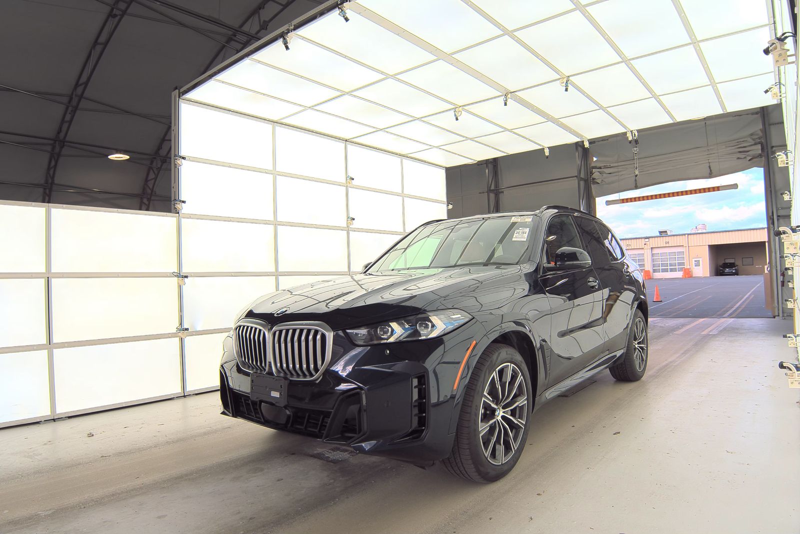 2025 BMW X5 xDrive40i M SPORT LINE